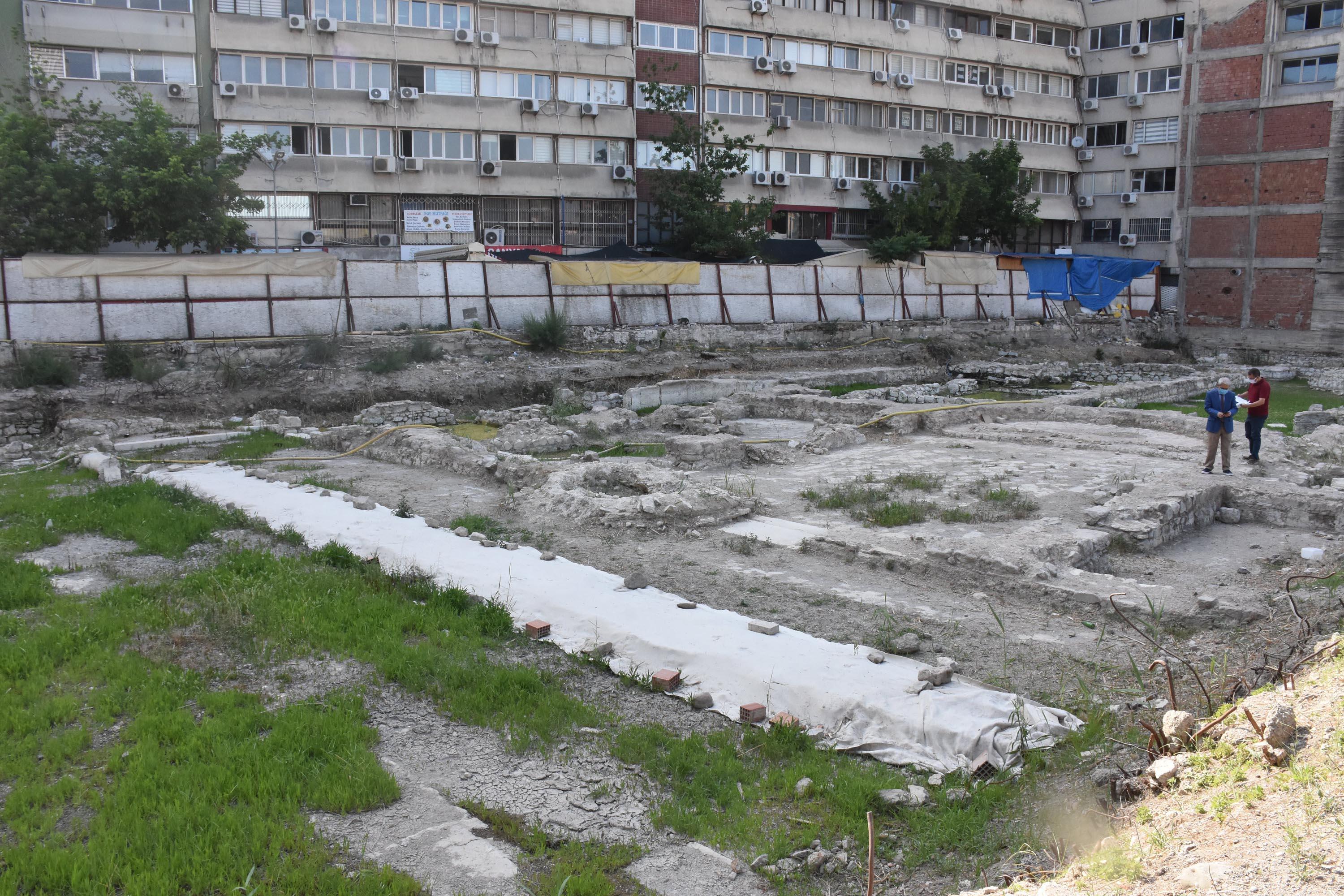 İzmirdeki tarihi Roma hamamı ziyarete açılacak