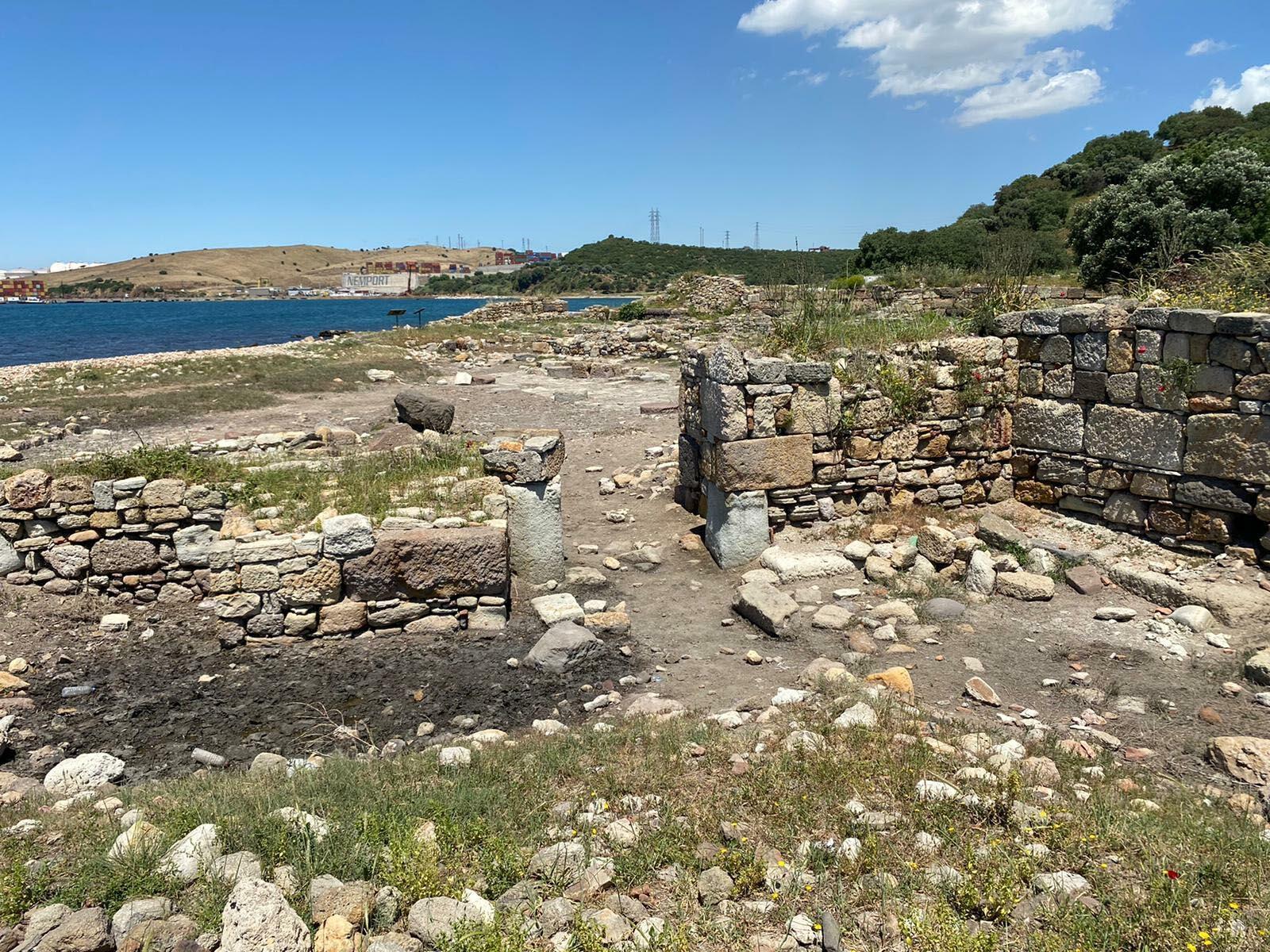 Kyme Antik Kenti, çöplüğe döndü