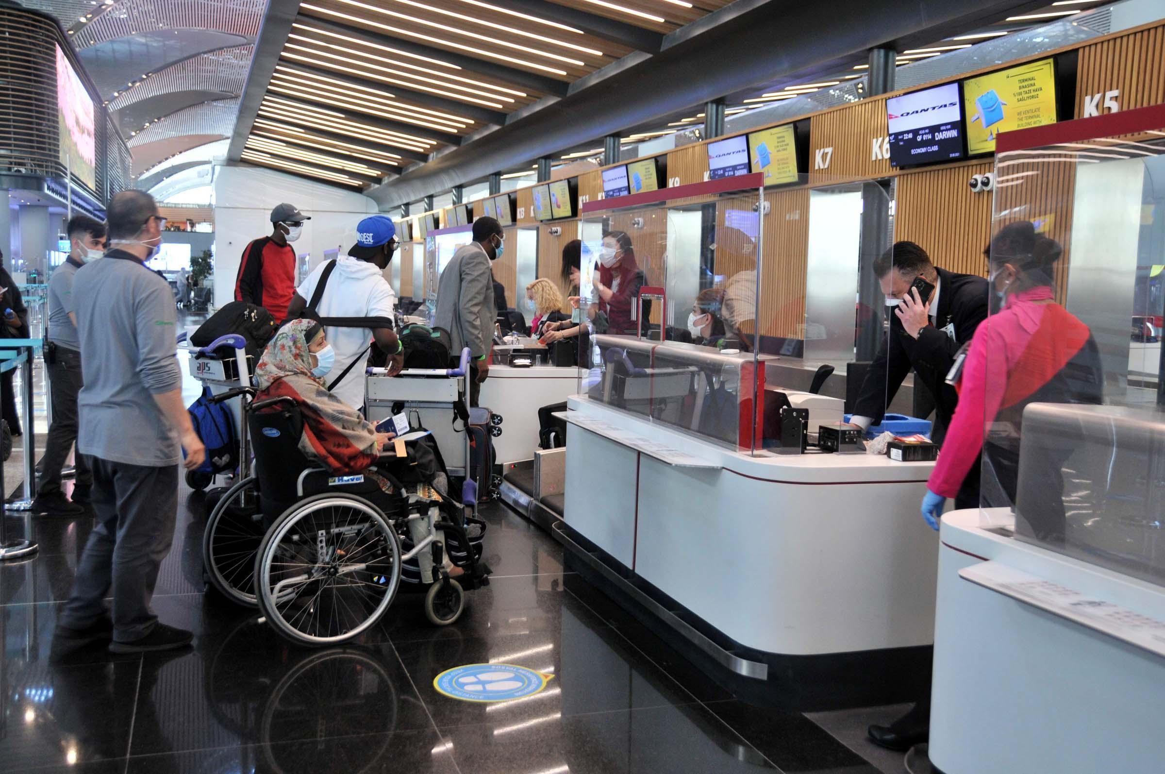 Avustralya vatandaşları bir yıl sonra ülkelerine döndüler