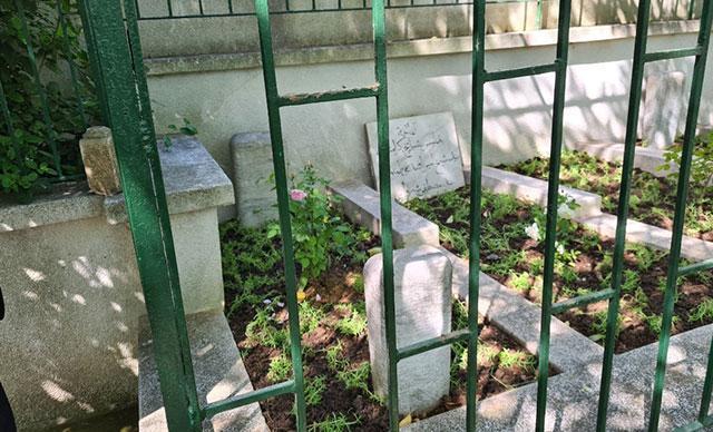 Necip Fazıl Kısakürek ölümünün 38inci yıldönümünde mezarı başında anıldı
