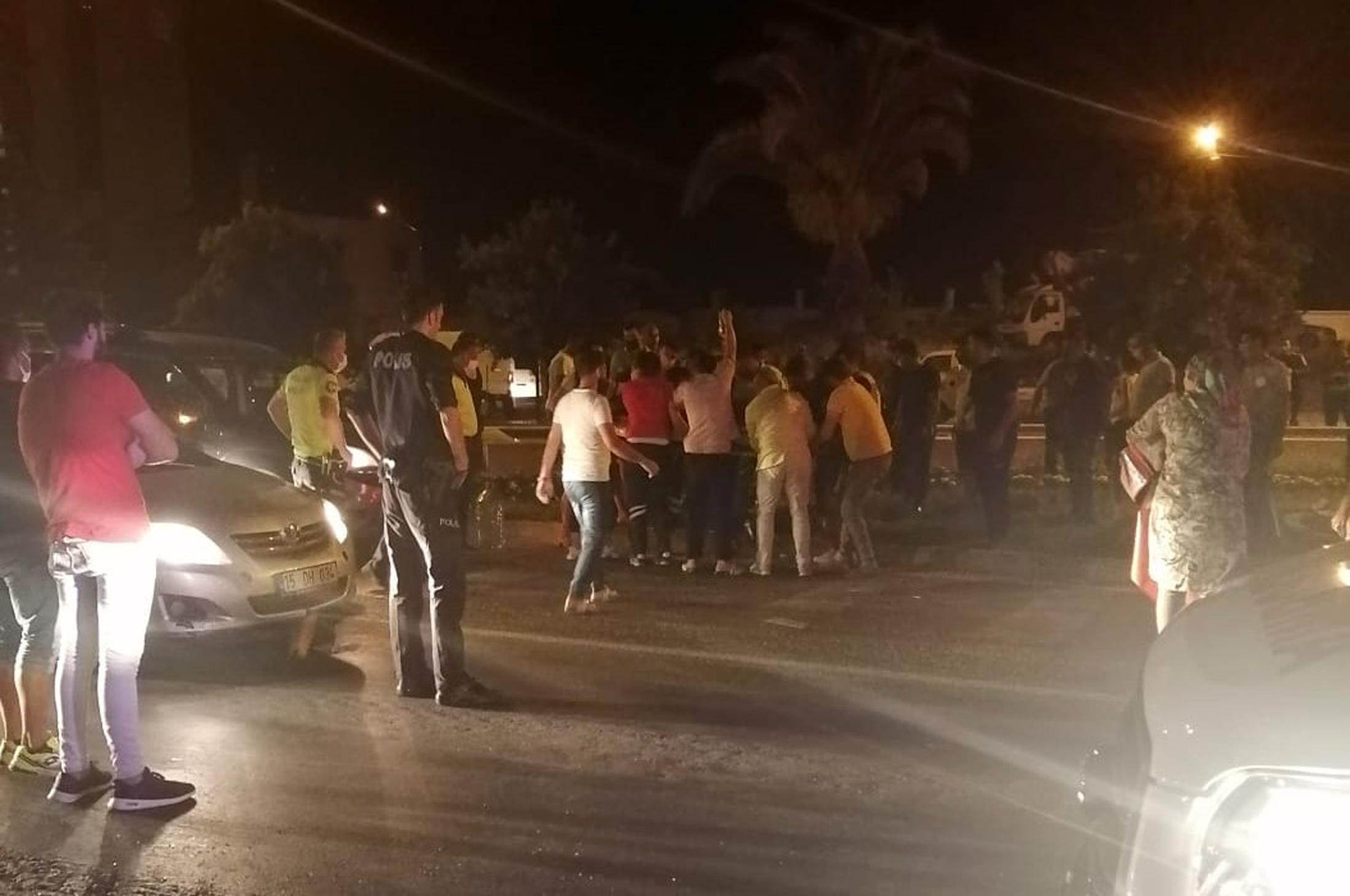 Trafikte yol verme kavgası: 1 ölü, 3 yaralı