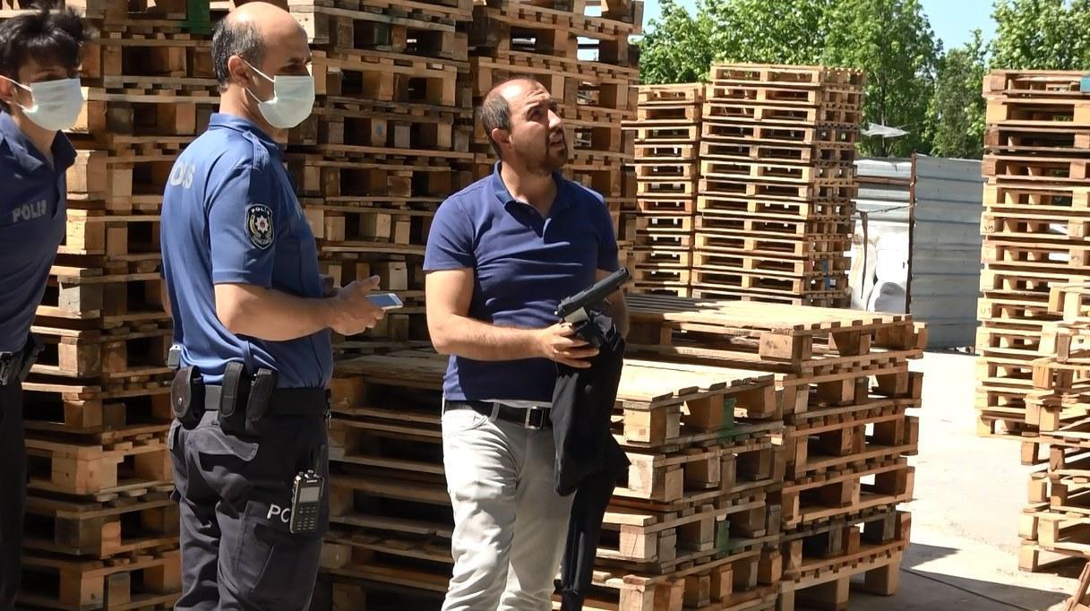 Sultangazide hareketli anlar... Polis merkezinin yakınında silahlı çatışma