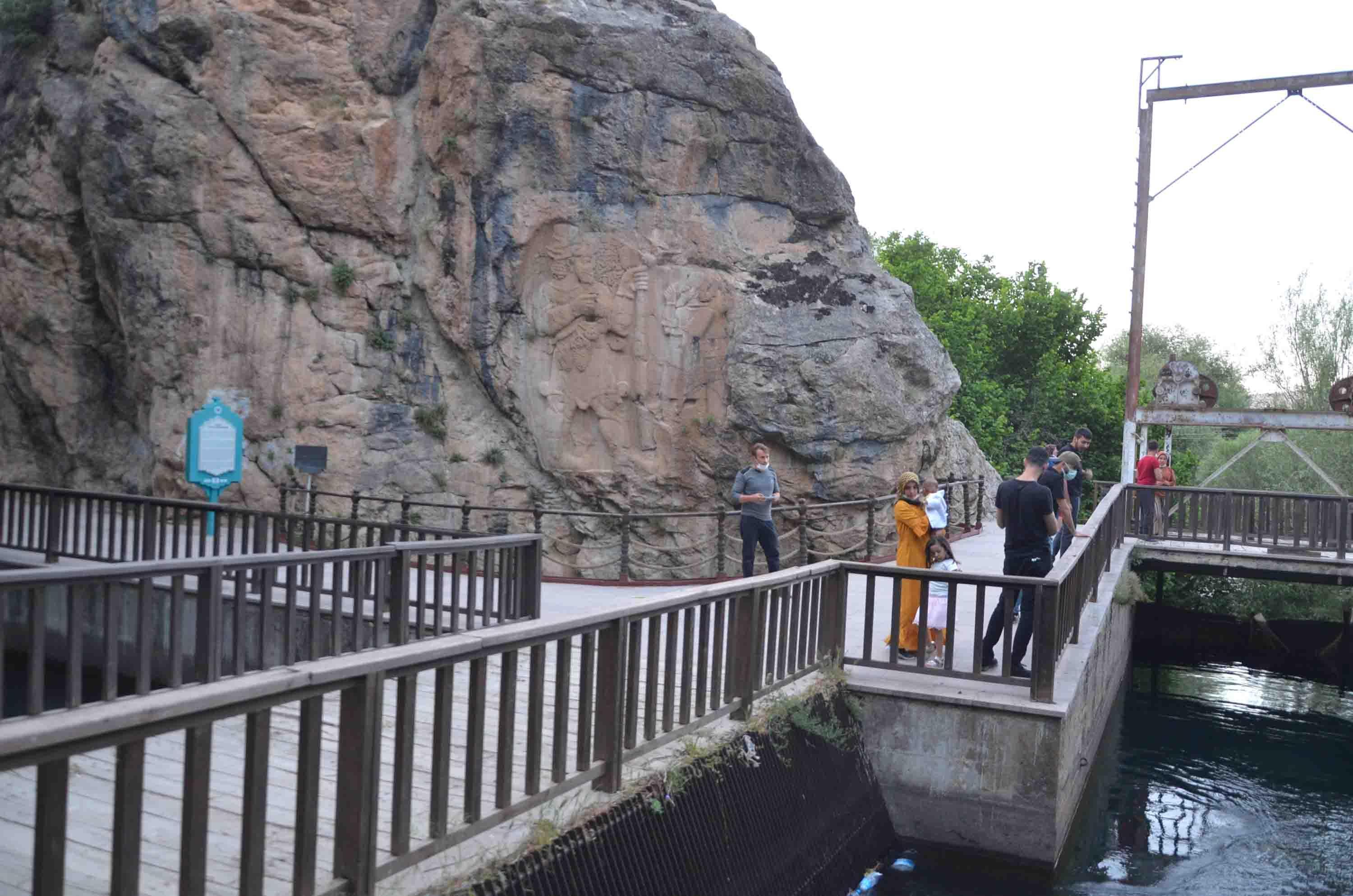 Torosların eteğindeki İvriz Çayı'na bu yıl kaynağından su akmadı