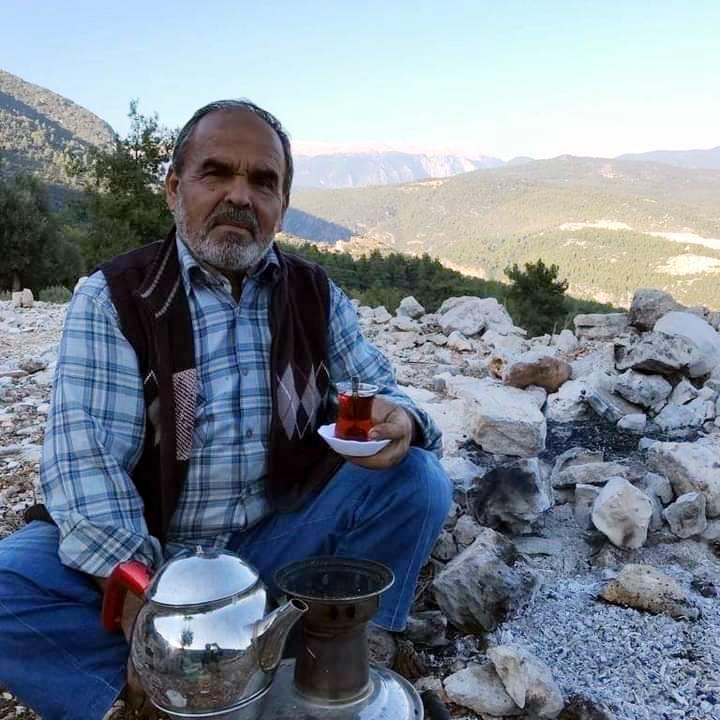 TIRın altında kalan kasksız sürücü öldü