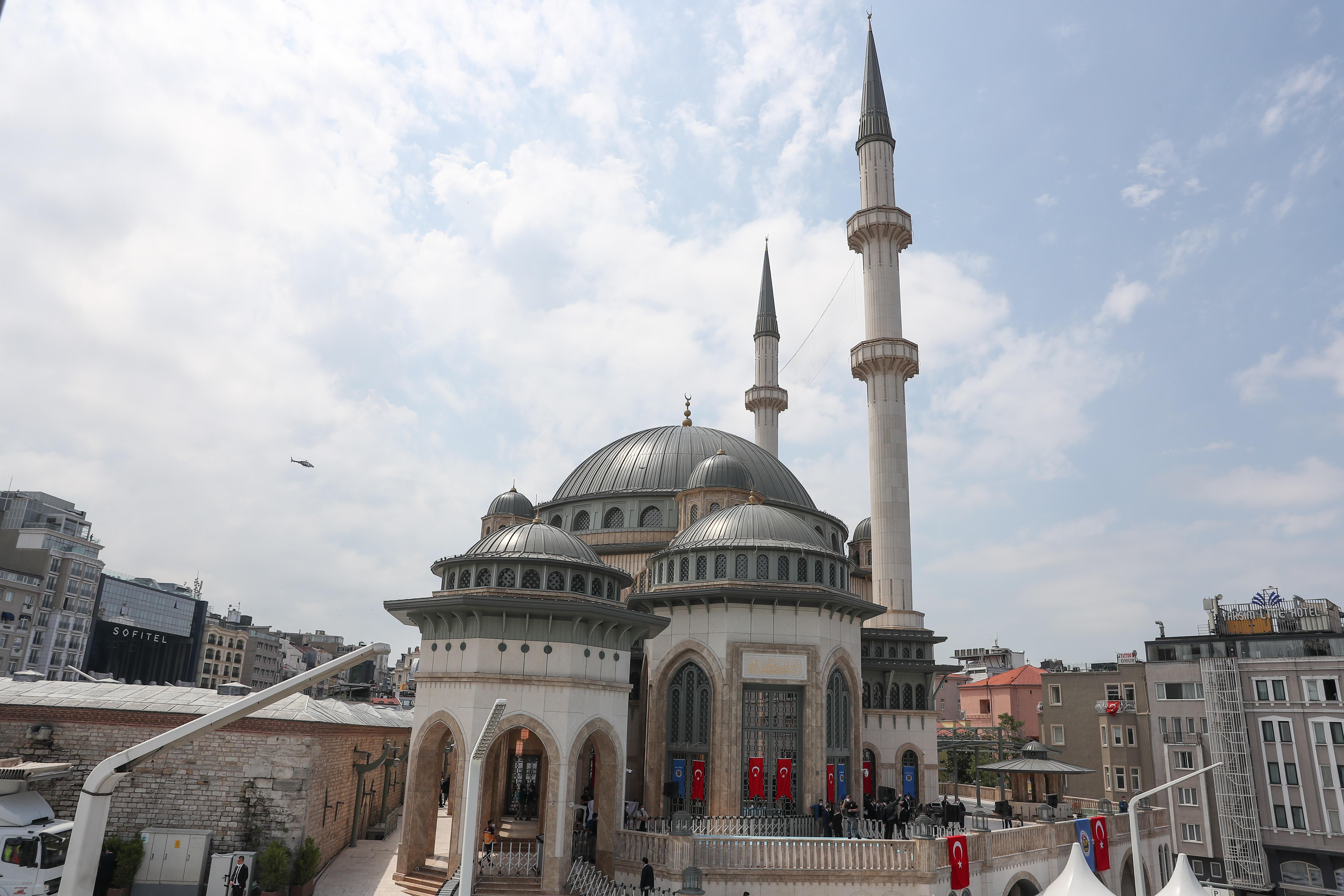 Erdoğan: Taksim Camii, İstanbulun sembolleri arasındaki seçkin yerini şimdiden almıştır