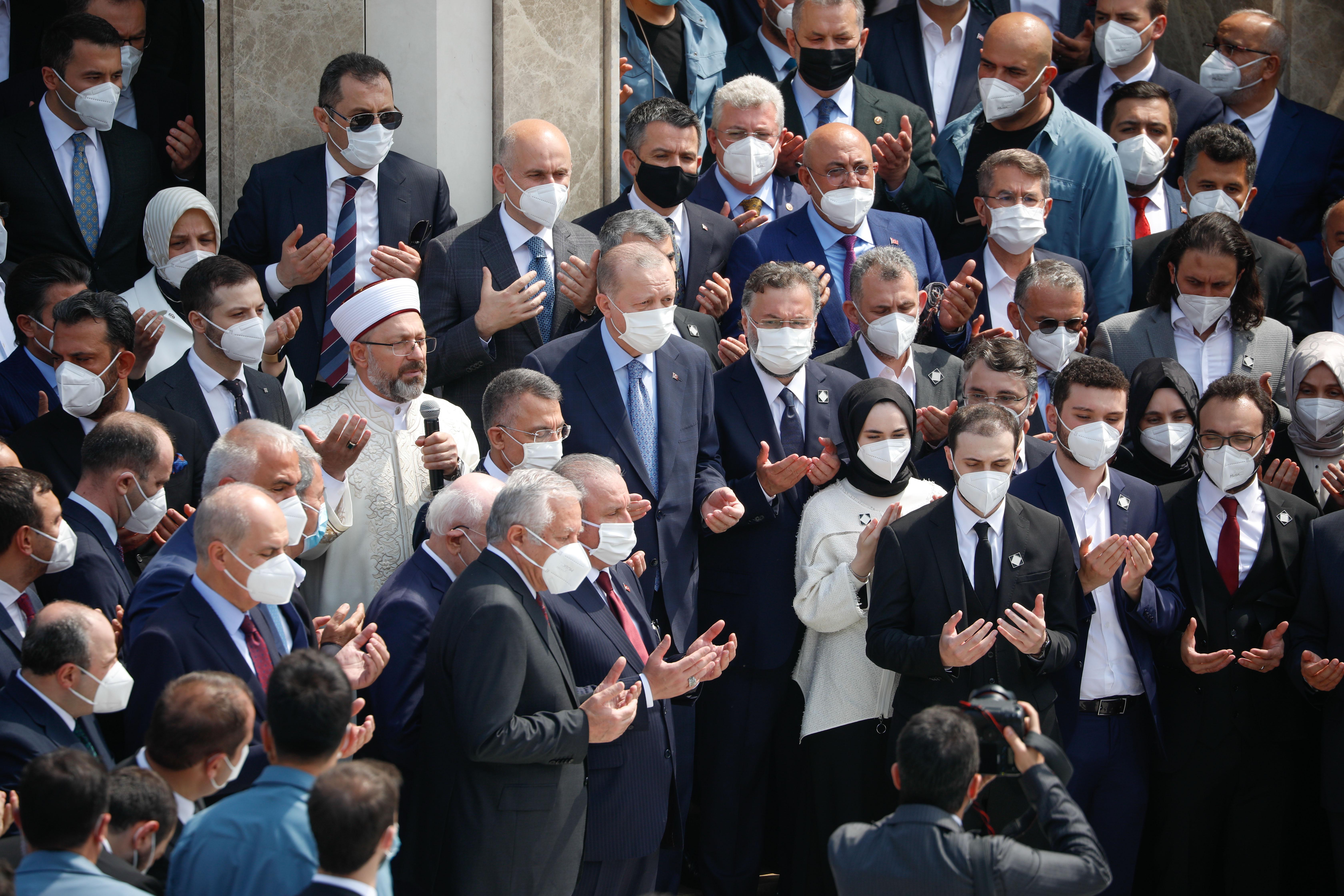Erdoğan: Taksim Camii, İstanbulun sembolleri arasındaki seçkin yerini şimdiden almıştır