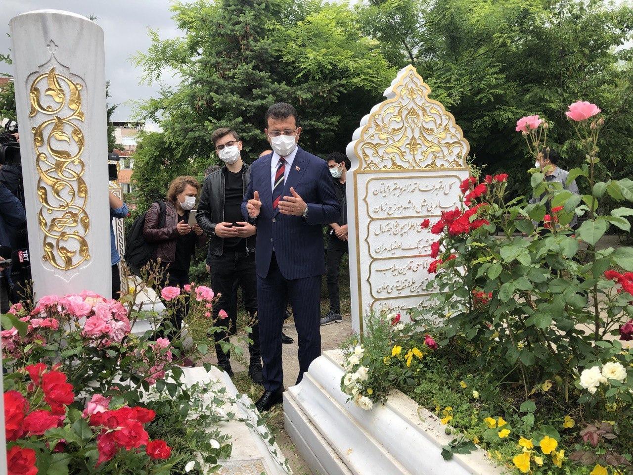 Vali Yerlikaya ile İBB Başkanı İmamoğlu Fatih Sultan Mehmet Türbesinde anmaya katıldı