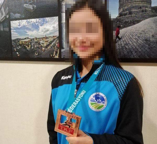 Karate antrenörüne, sporculara taciz suçlamasıyla gözaltı