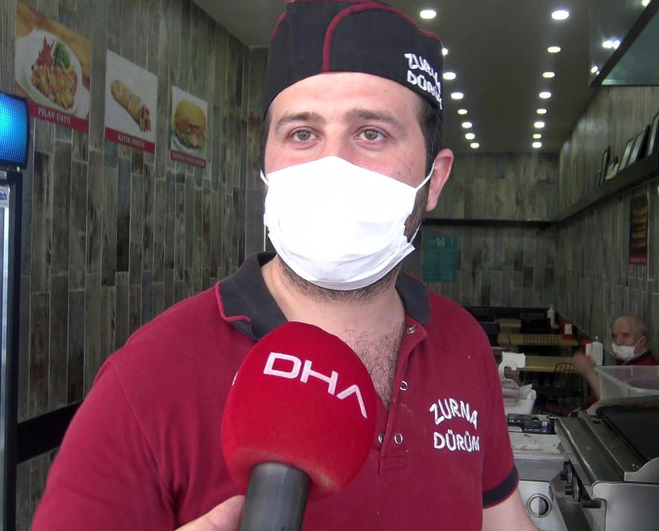 Avcılarda banka önünde sıra bekleyen kadınların laf atma kavgası kamerada