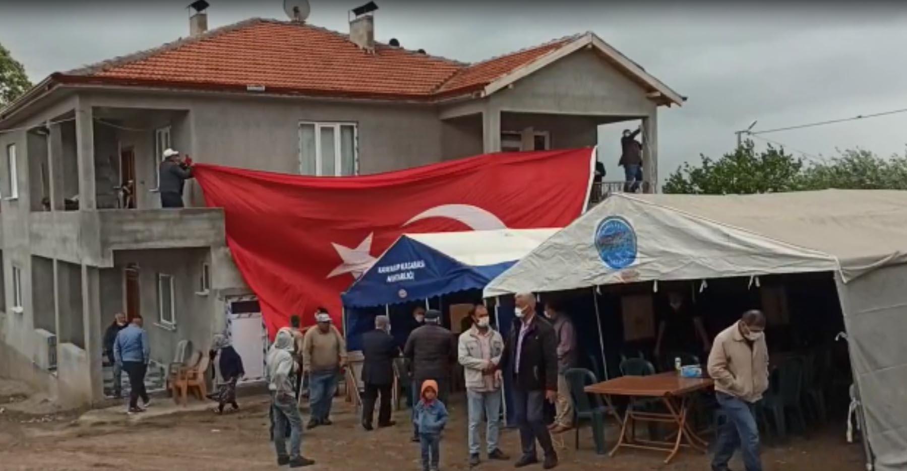 Bitliste şehitler için tören