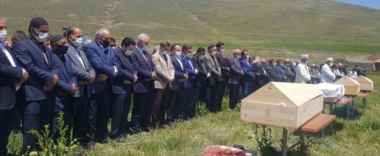 Sivastaki kazada ölenlerden 4ü, Ağrıda toprağa verildi