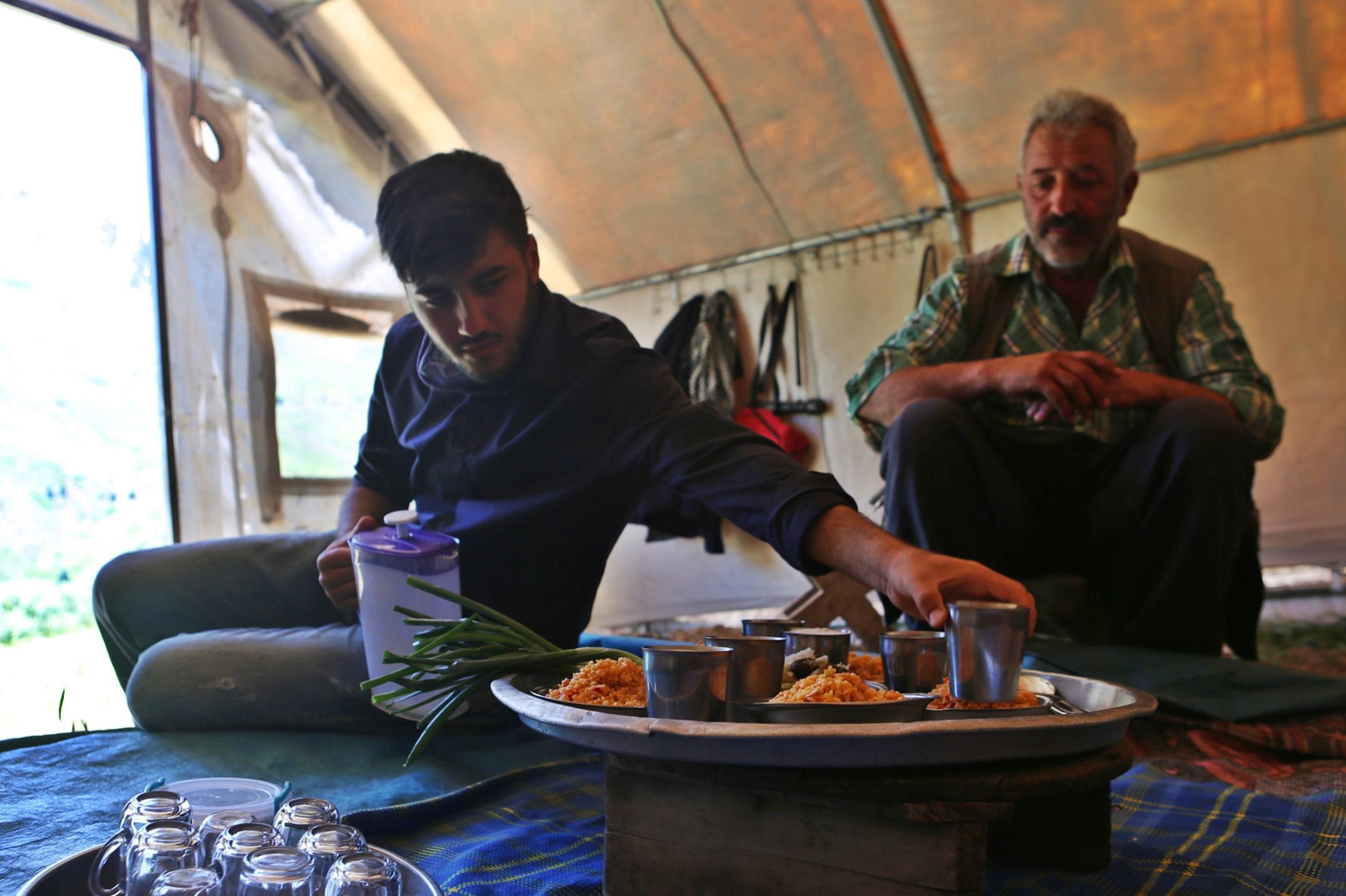 Çobanlık yaparken Robert Lisesini kazandı, sırada Tilburg Üniversitesi var