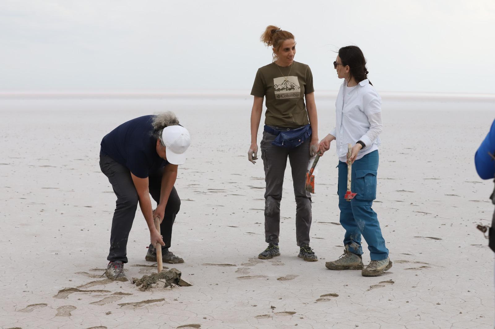 Tuz Gölü küçülüyor