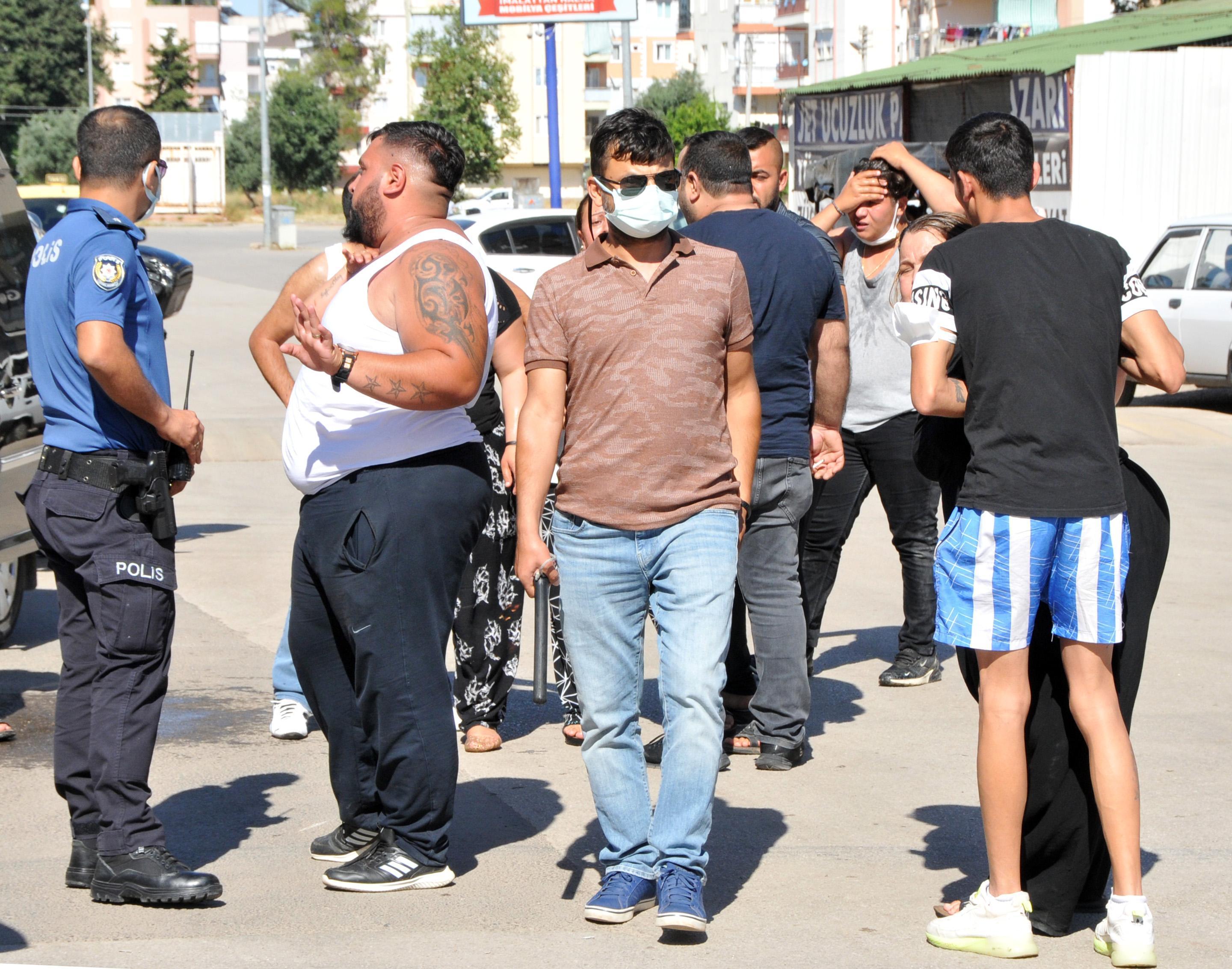 Çocukların kavgasına aileler karıştı, polis biber gazıyla müdahale etti