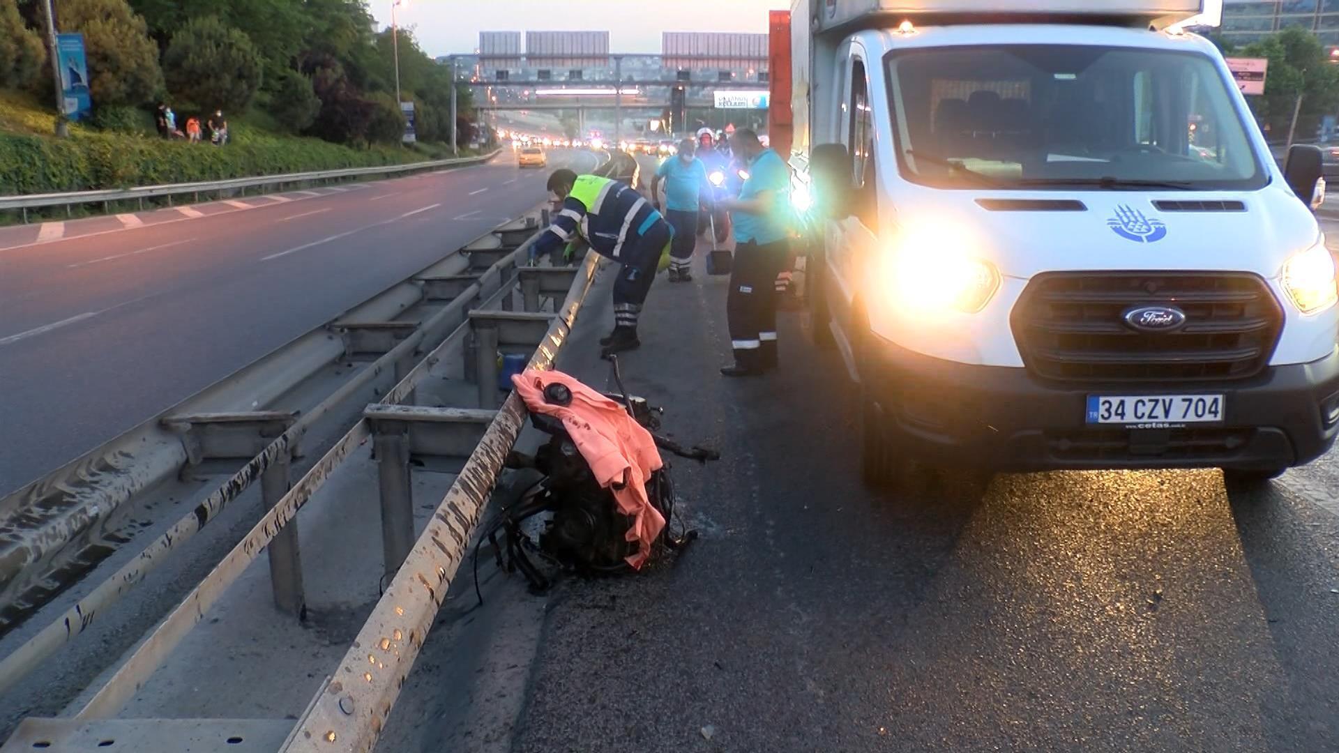 Halıcıoğlu Haliç Köprüsü çıkışında trafik kazası: 2 yaralı