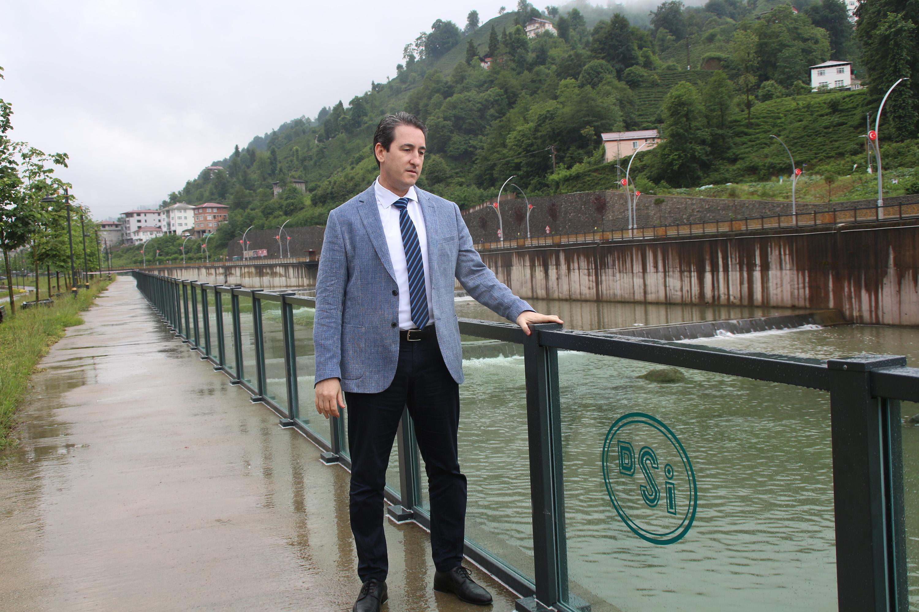 Doğu Karadenizde dere taşkınlarına karşı cam korkuluk