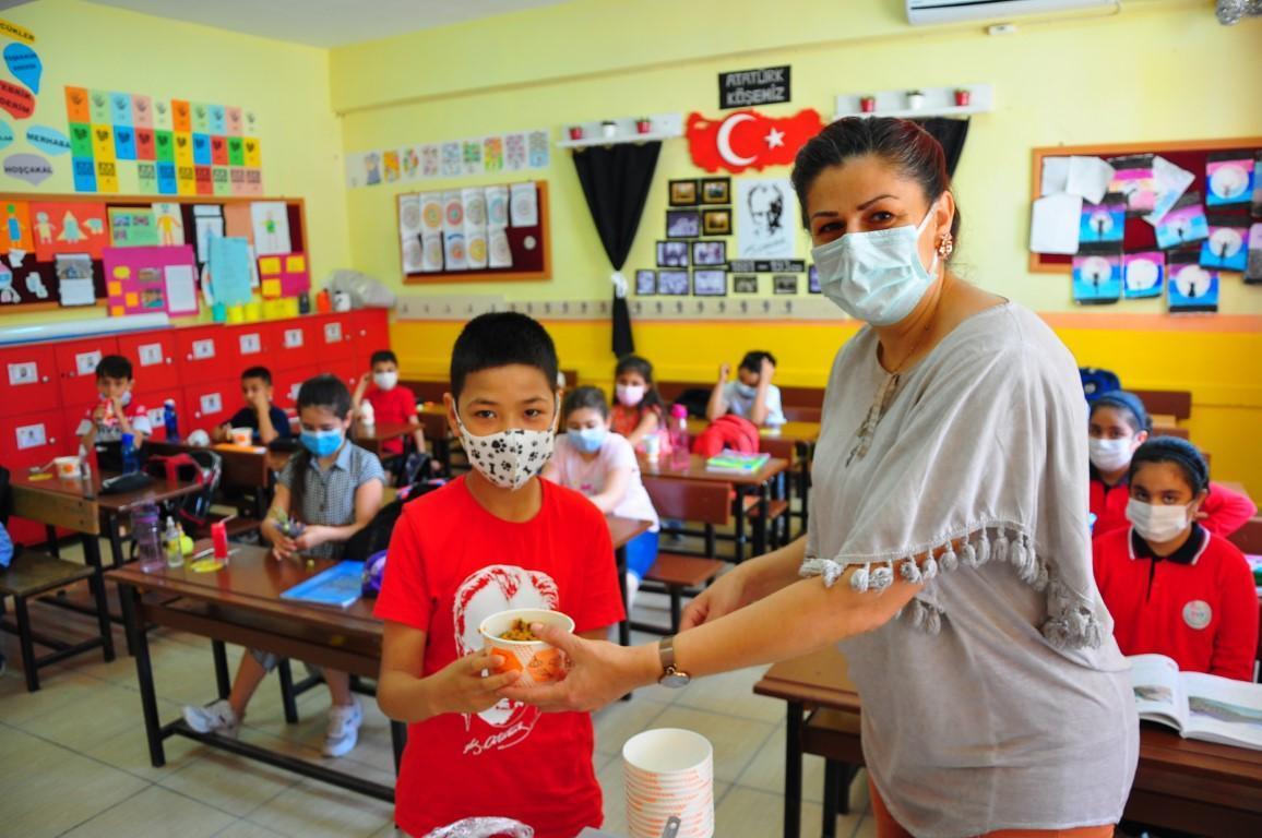 İlkokul öğrencilerinden, hasat şenliği