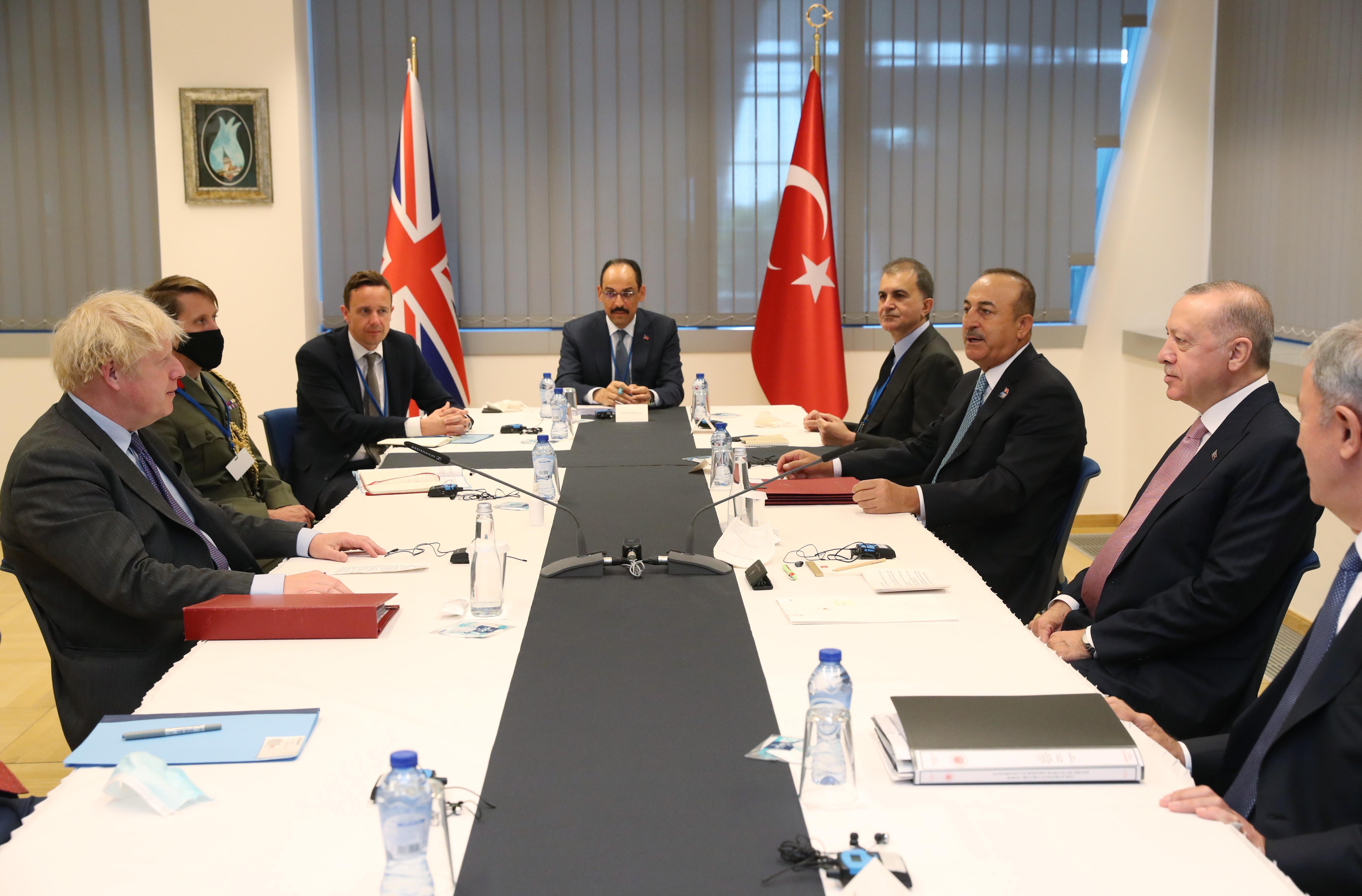 Cumhurbaşkanı Erdoğandan NATO Zirvesinde önemli görüşmeler