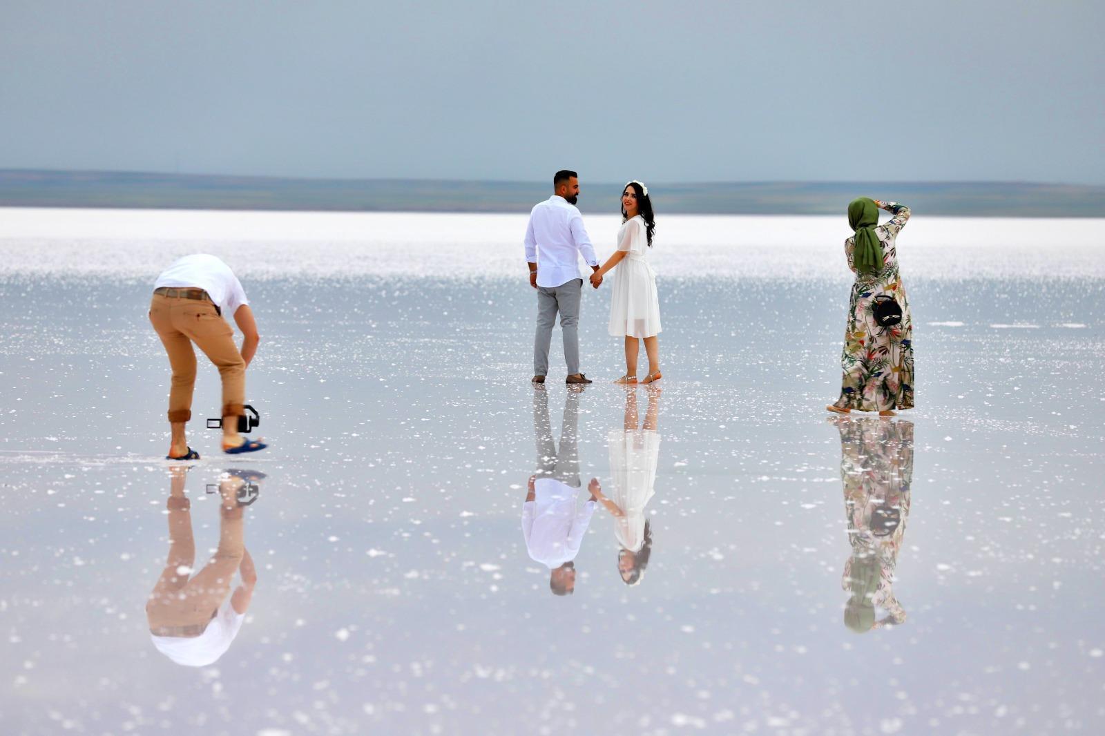 Düğün fotoğraflarının yeni adresi Tuz Gölü