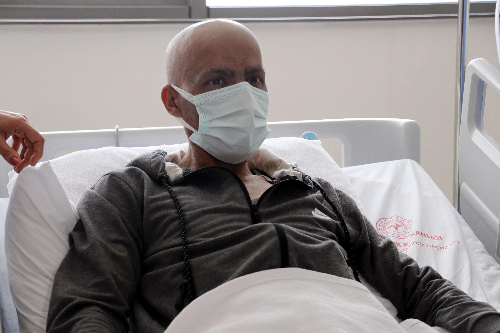Adana Şehir Hastanesinde ilk tam uyumlu kök hücre nakli Suriyeli Ahmete