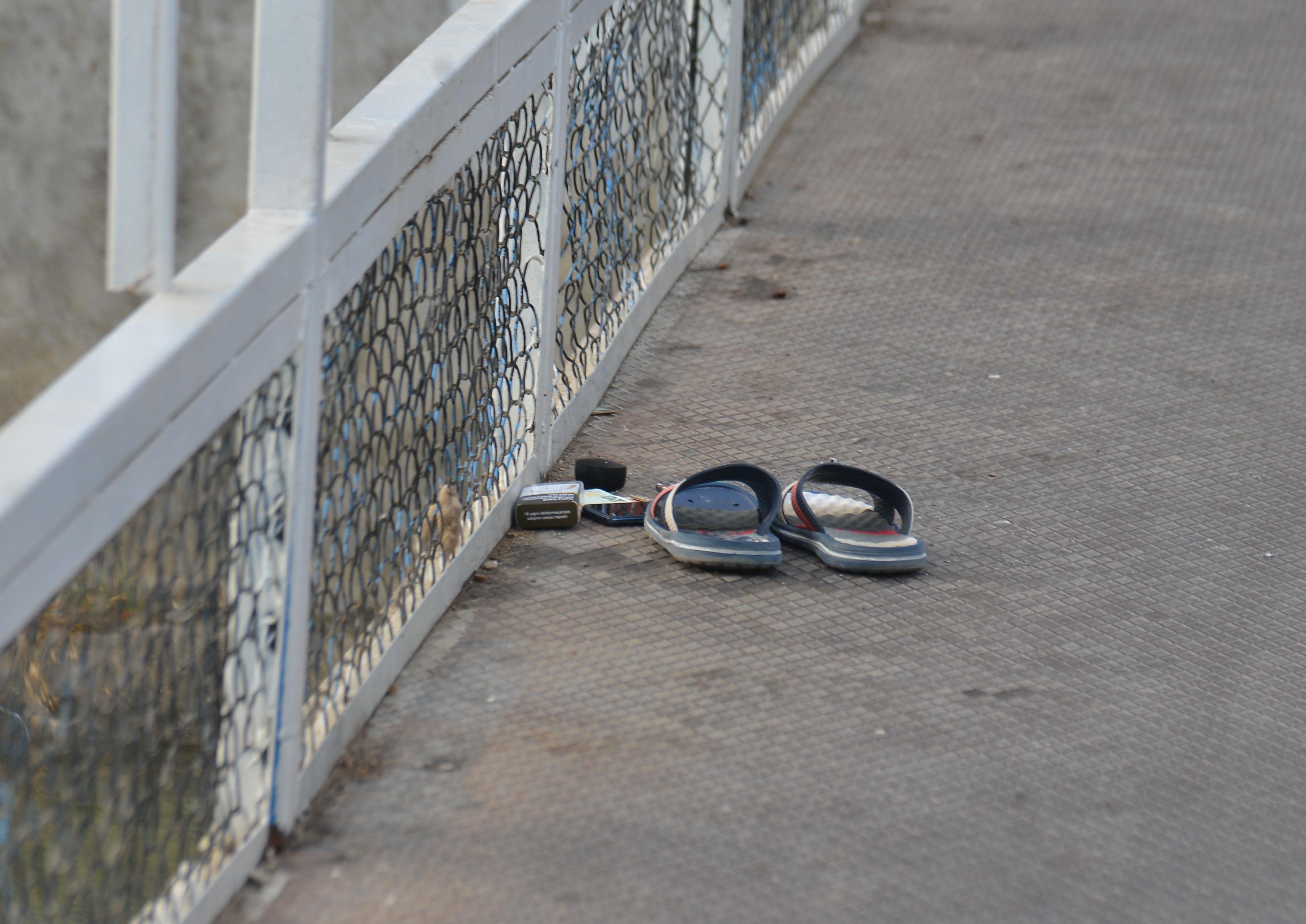 Adanada sulama kanalına atlayan genç boğuldu