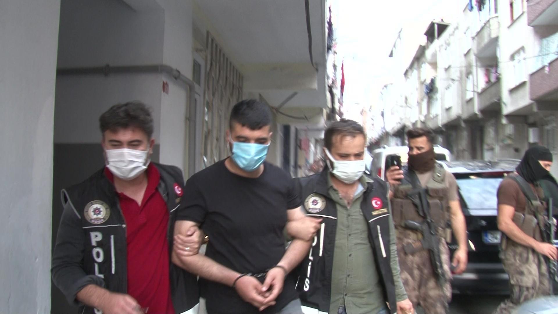 İstanbulda 6 ilçede uyuşturucu şebekesine operasyon: 32 şüpheli gözaltında