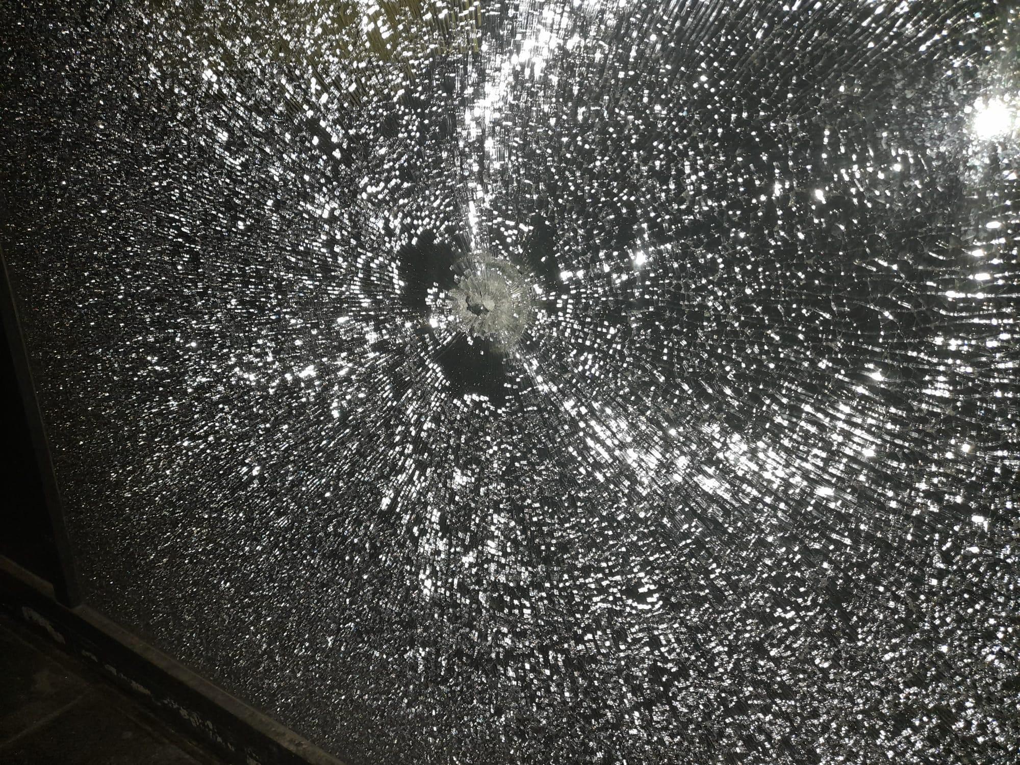 Başakşehirde restorana silahlı saldırı: 1 yaralı