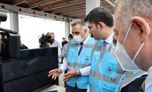 Bakan Kurum: Marmara Denizinde 5 bin 300 metreküp müsilaj temizledik