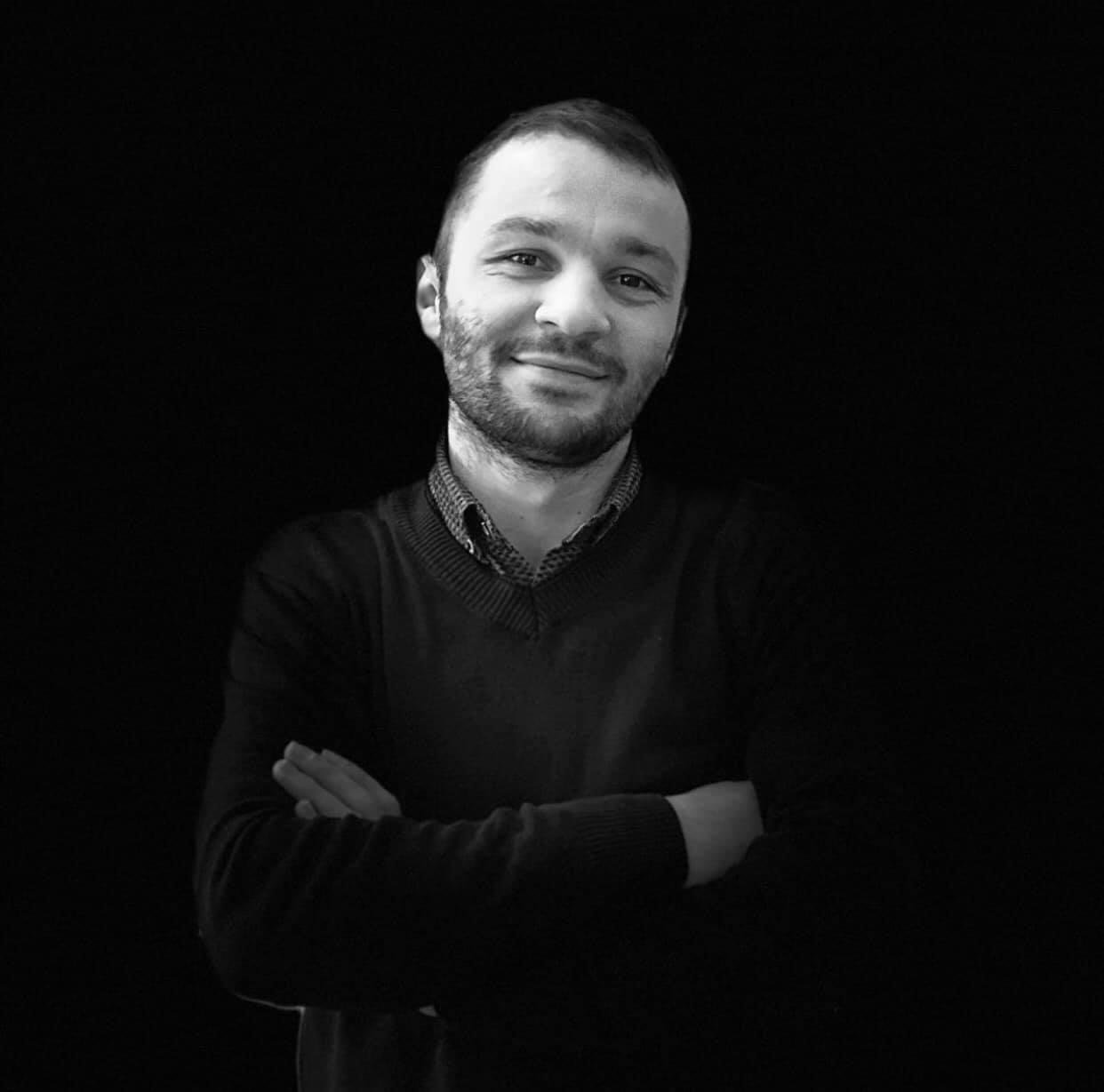 Trabzonda minibüsle çarpışan otomobildeki öğretmen öldü