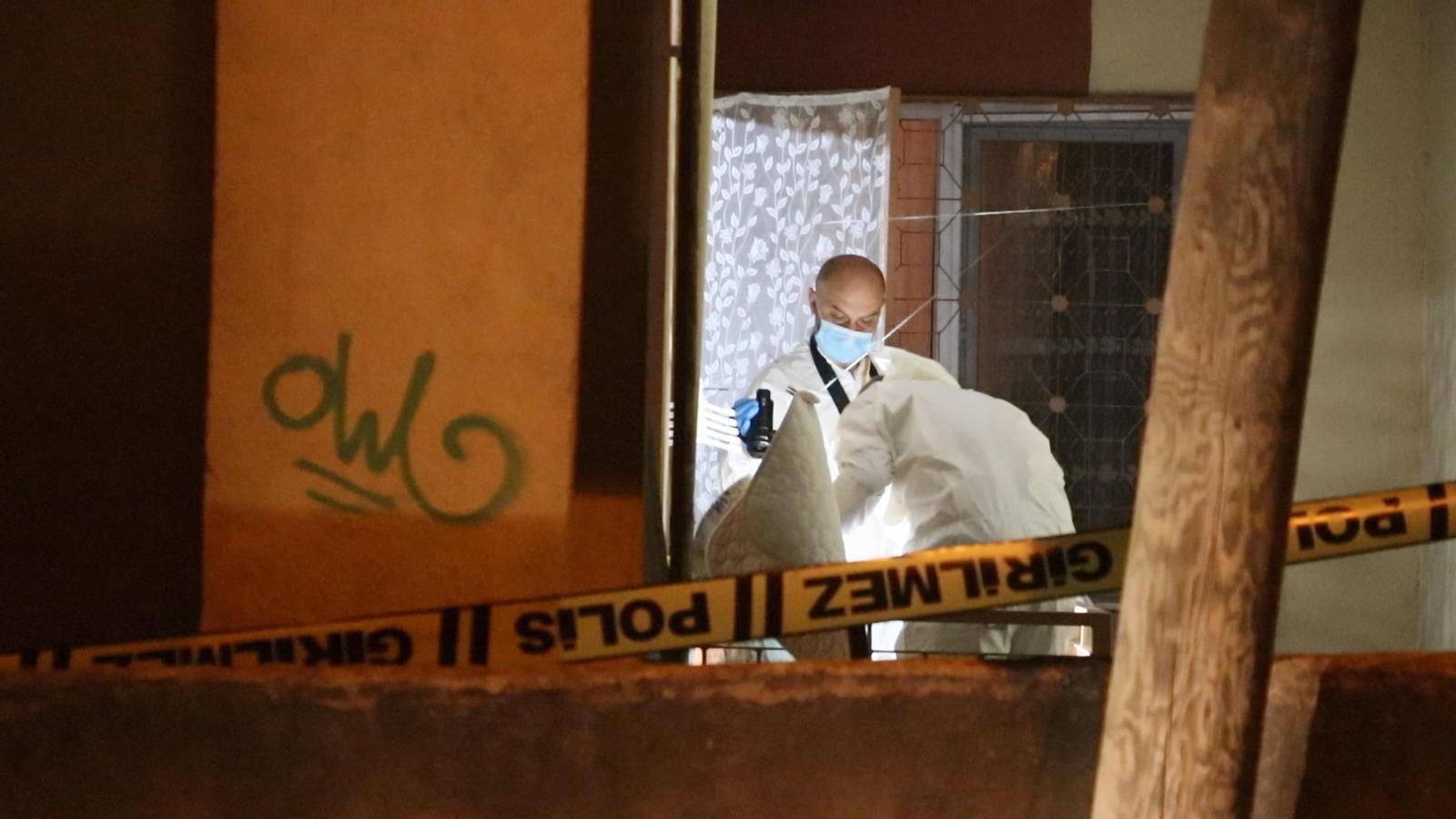 Bıçaklayarak öldürdüğü annesini çuvala koyup 3 gün balkonda sakladı