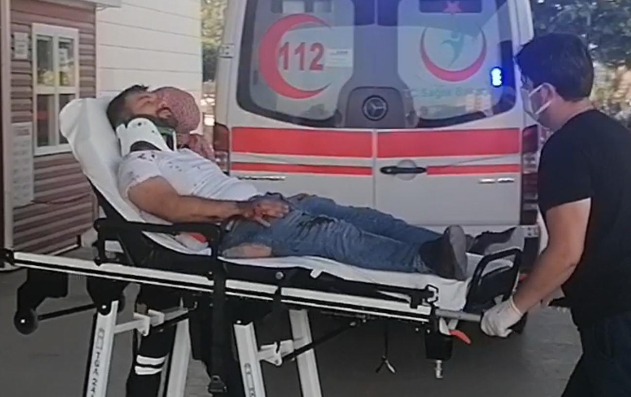 Otomobil, aydınlatma direğine çarptı: 3 ölü, 2 yaralı