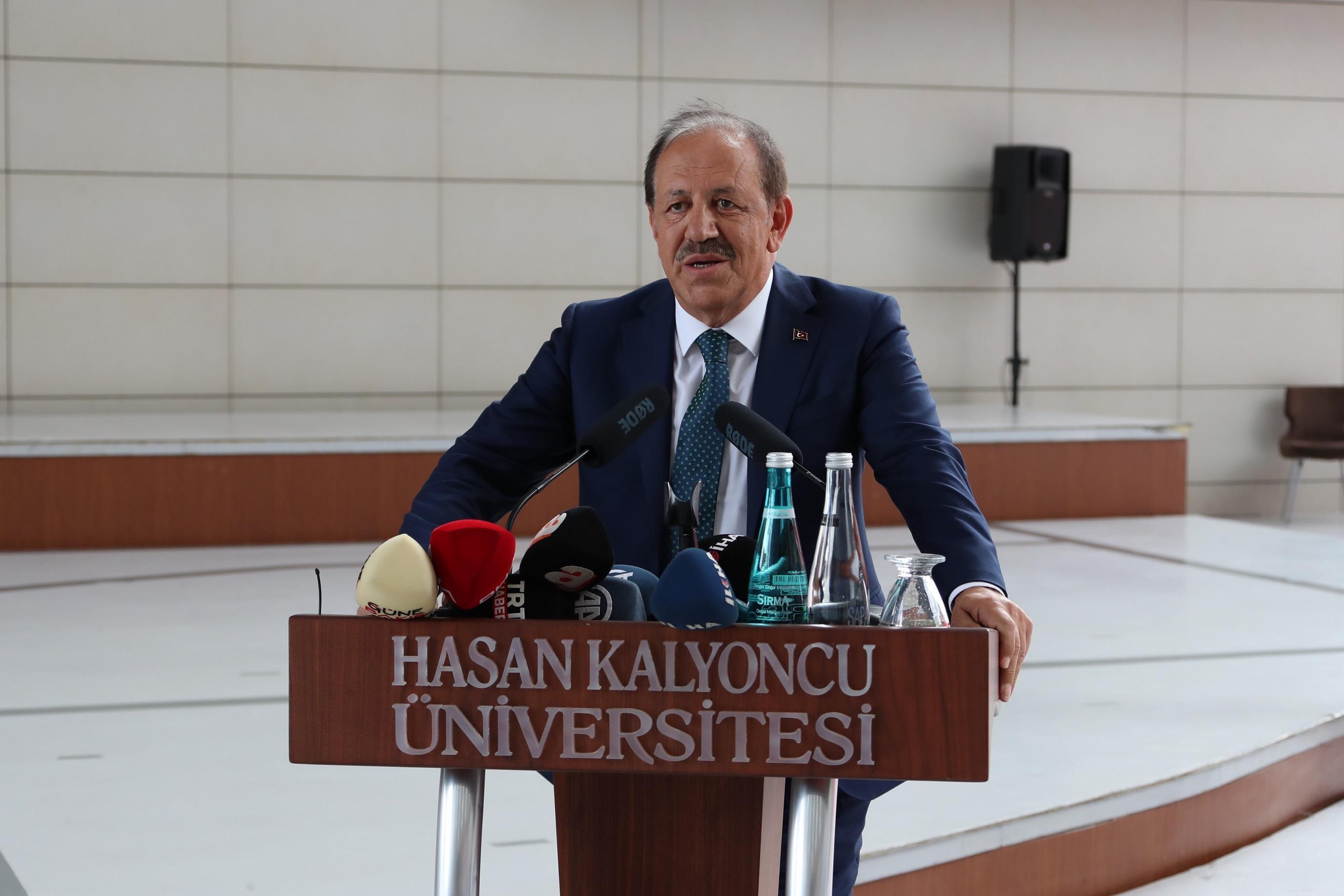 Hasan Kalyoncu Üniversitesi’nde 2021 mezunları kep attı