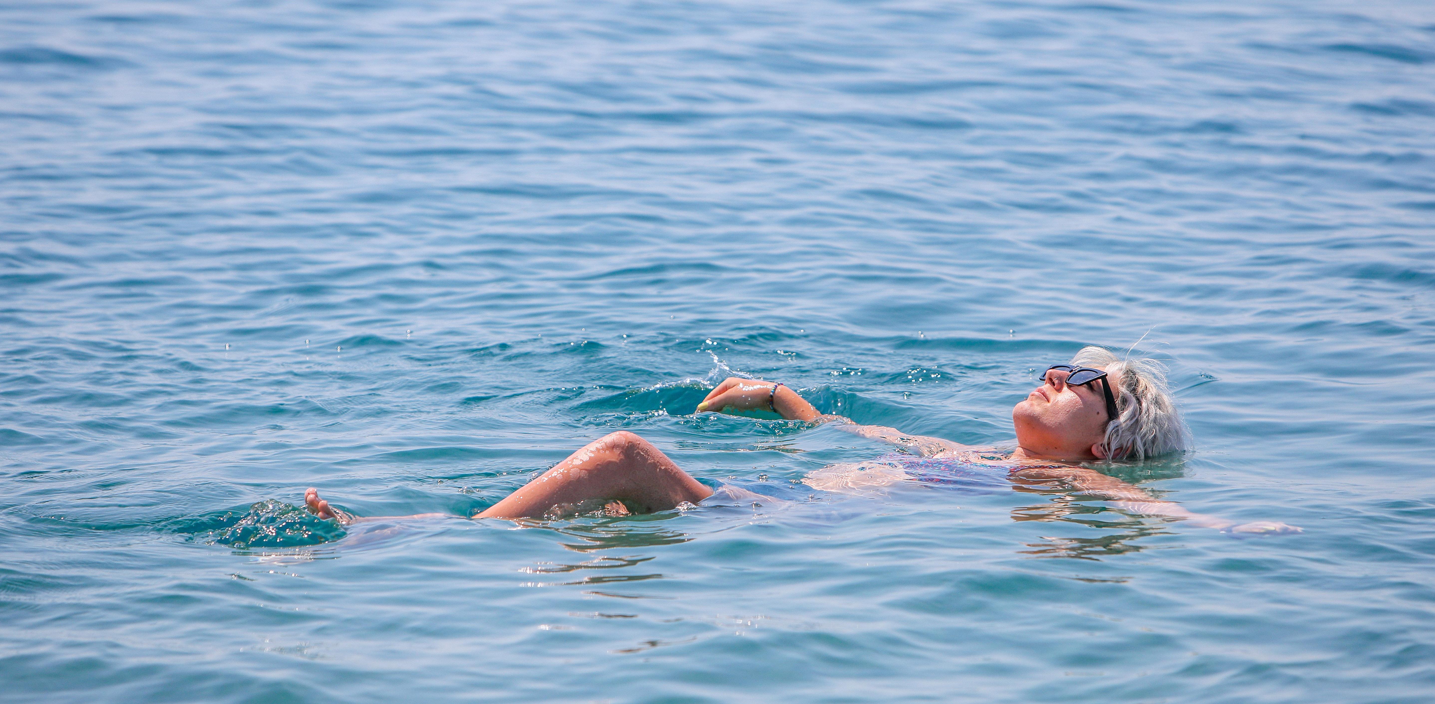 Antalyada hava sıcaklığı 41 dereceyi gördü