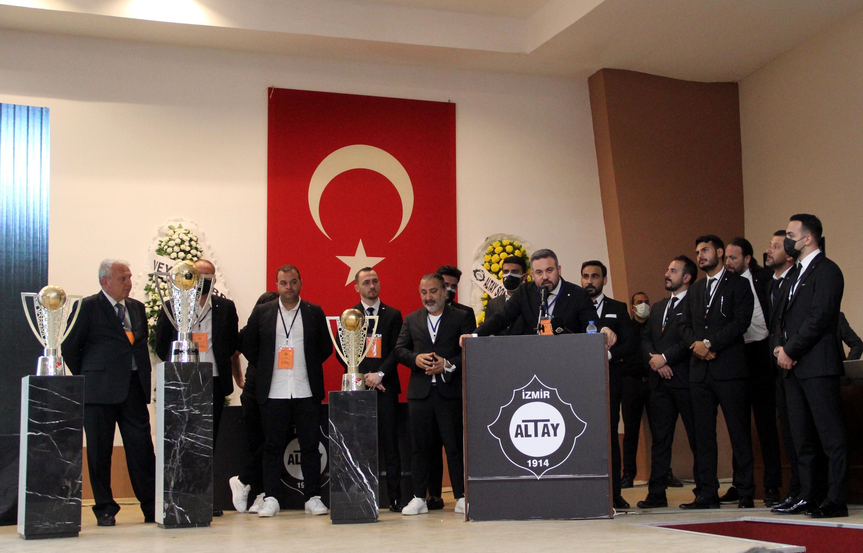 Altayda Özgür Ekmekçioğlu yeniden başkan