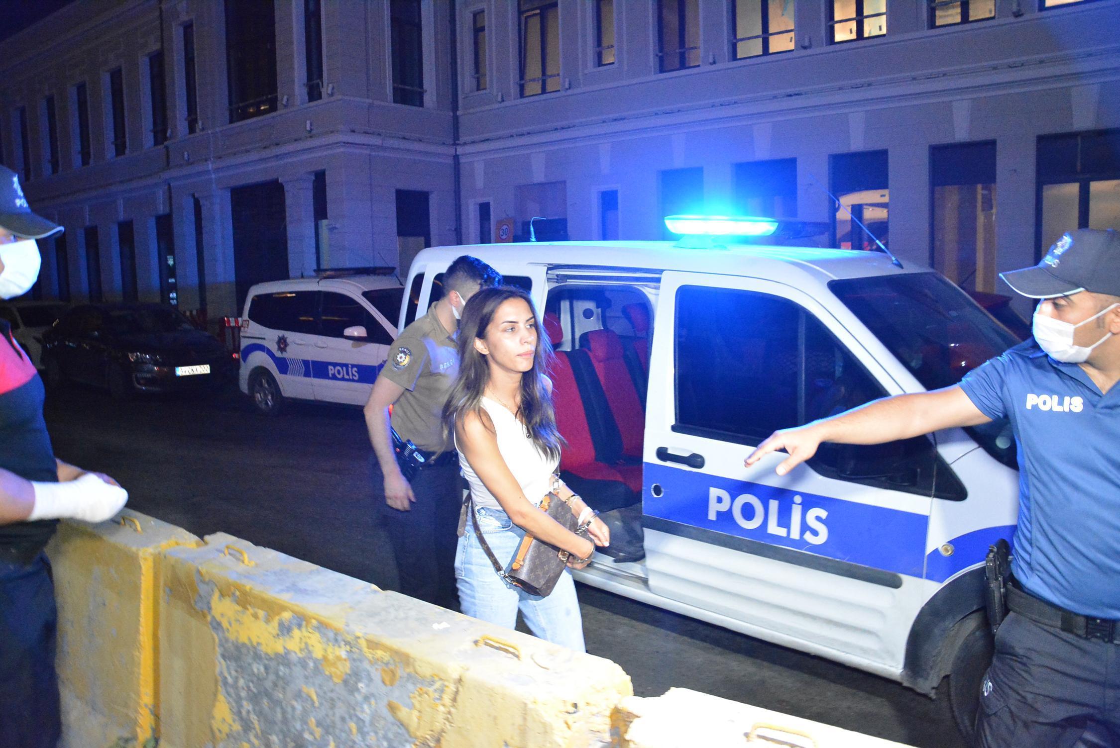 Ünlü oyuncu Ayşegül Çınarın eski sevgilisi Furkan Çalıkoğlu 7si polis 12 kişiyi bıçakla yaraladı