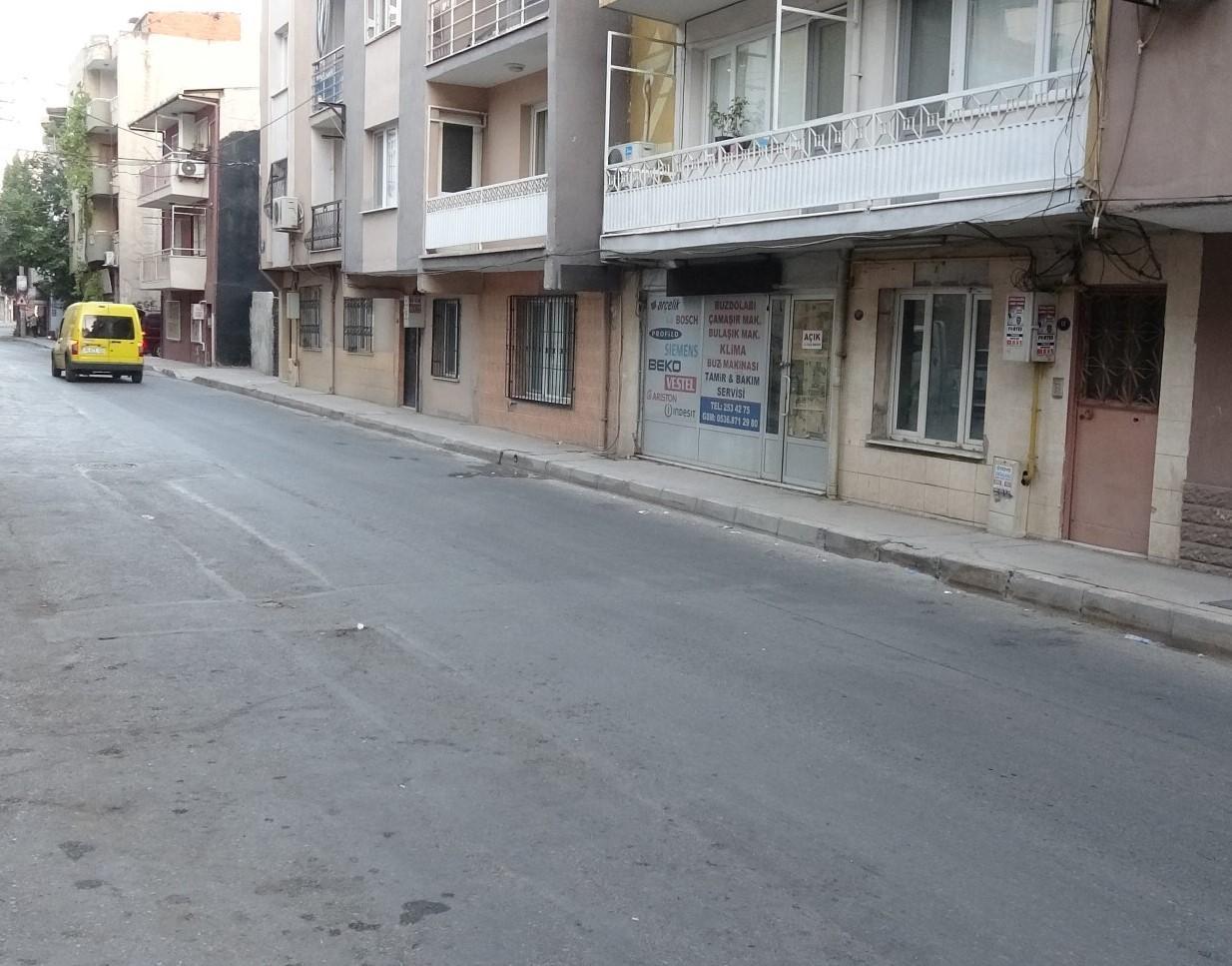 Bucada husumetliler arasında silahlı kavga: 1 ölü