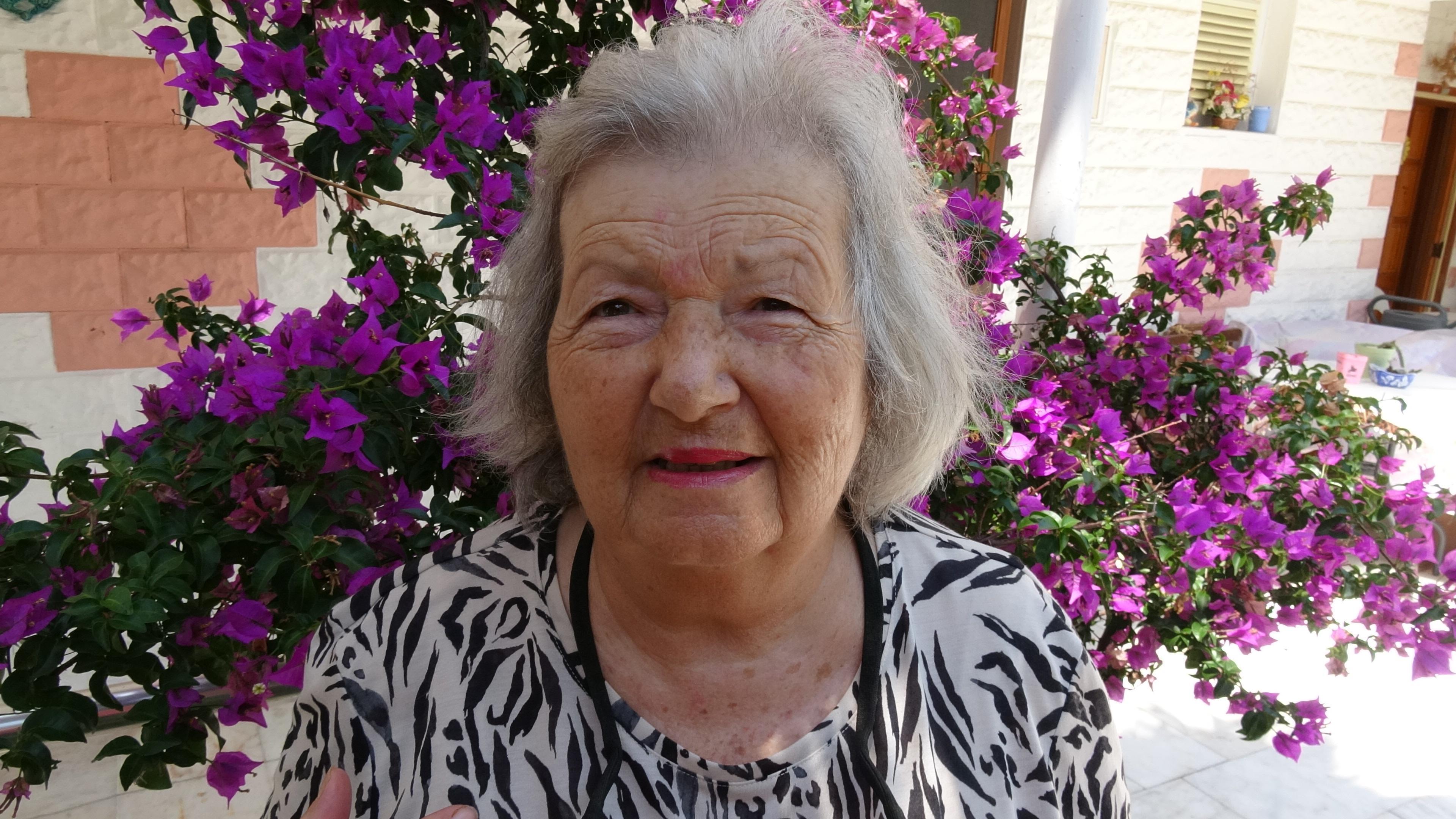 Çanakkaledeki annesi adına Tanzanyada çeşme yaptırdı