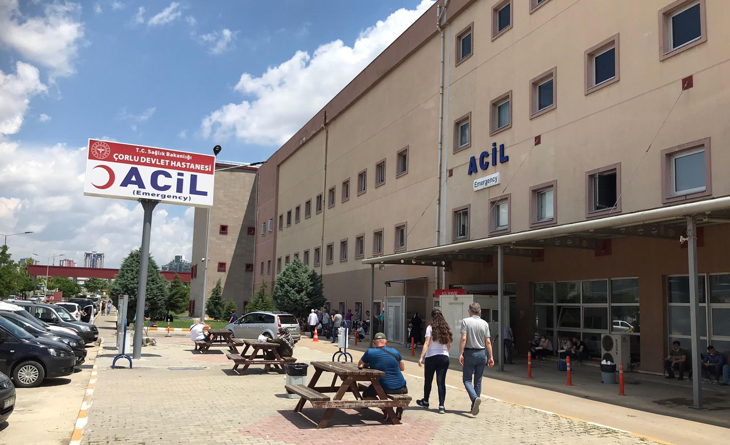 Çorluda sahte içkiden ölenlerin 2si toprağa verildi, 13 kişi tedavide