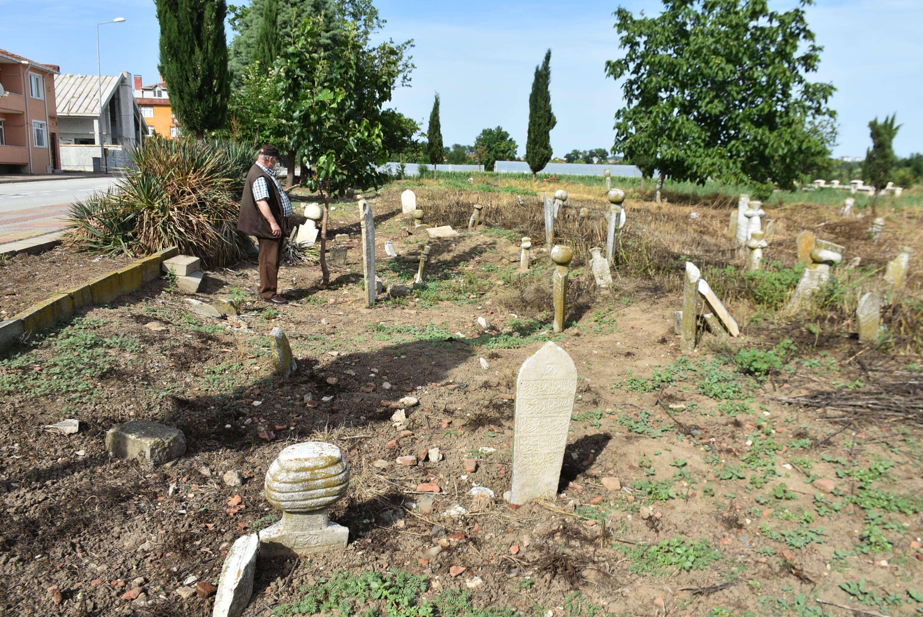 Osmanlı Mezarlığının taşları dolgu için kullanılmış