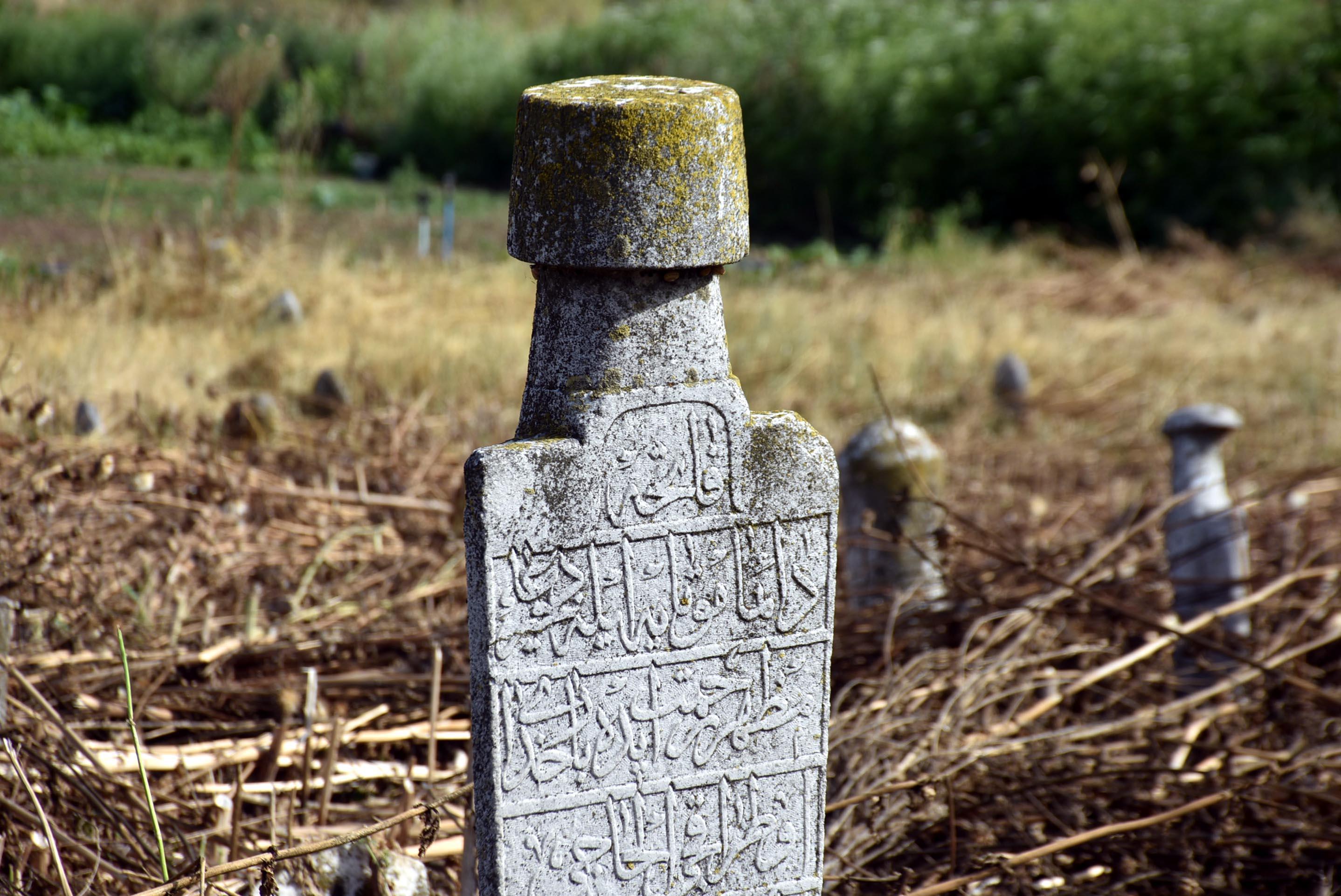 Osmanlı Mezarlığının taşları dolgu için kullanılmış