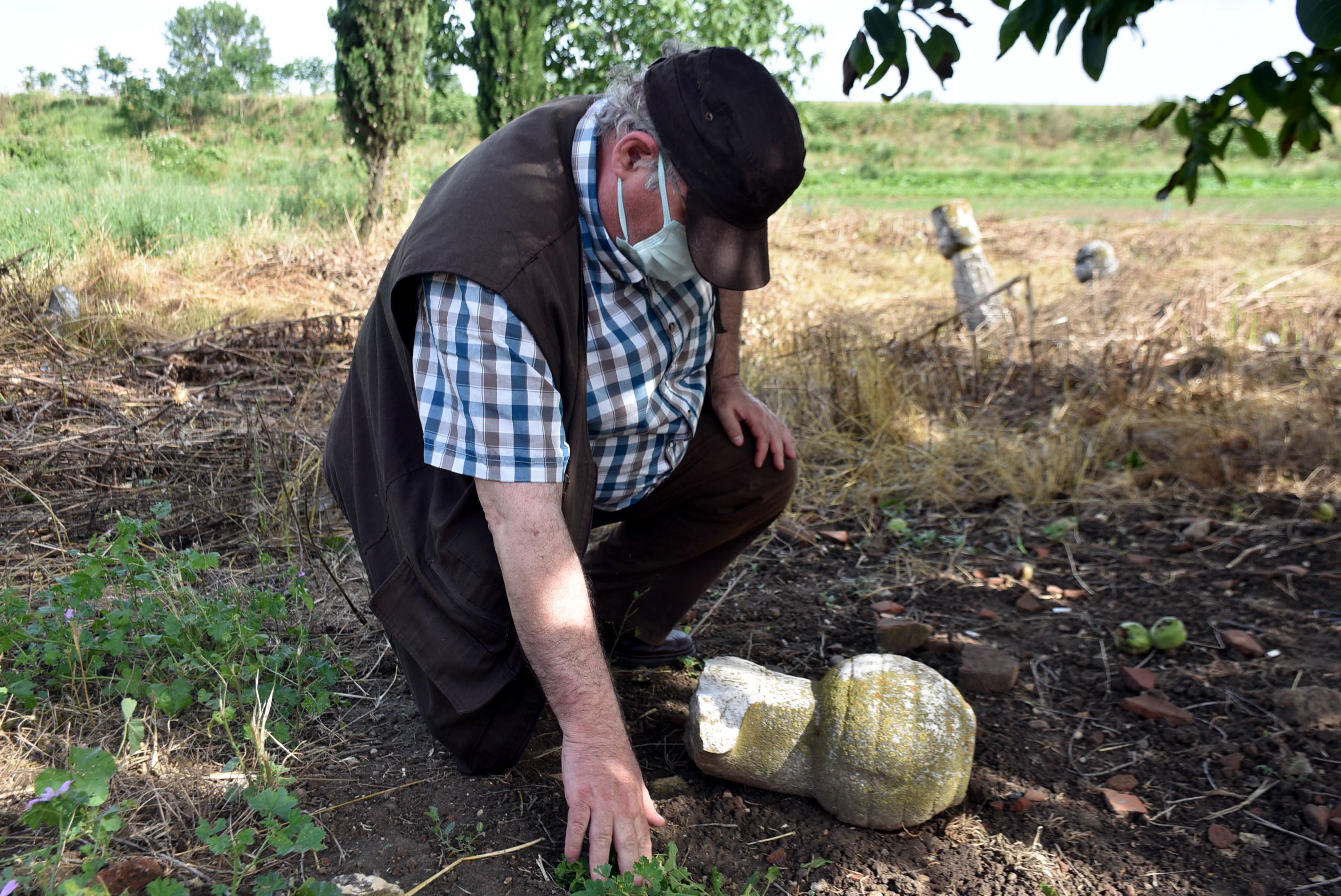 Osmanlı Mezarlığının taşları dolgu için kullanılmış