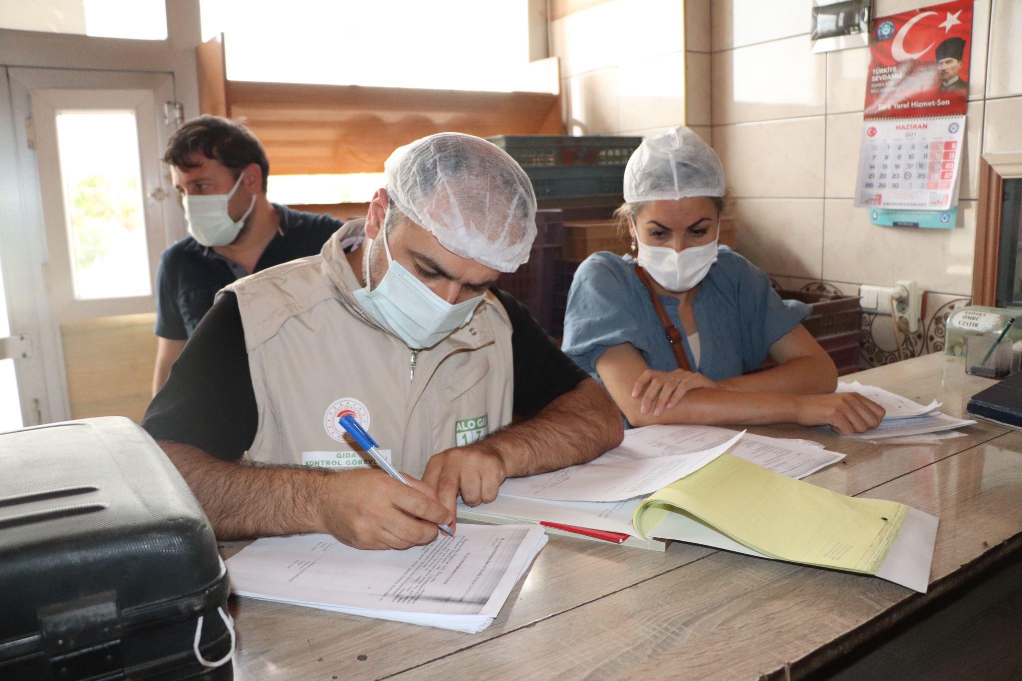 Fırında hamurla top gibi oynanmasına soruşturma, 31 bin 687 TL ceza