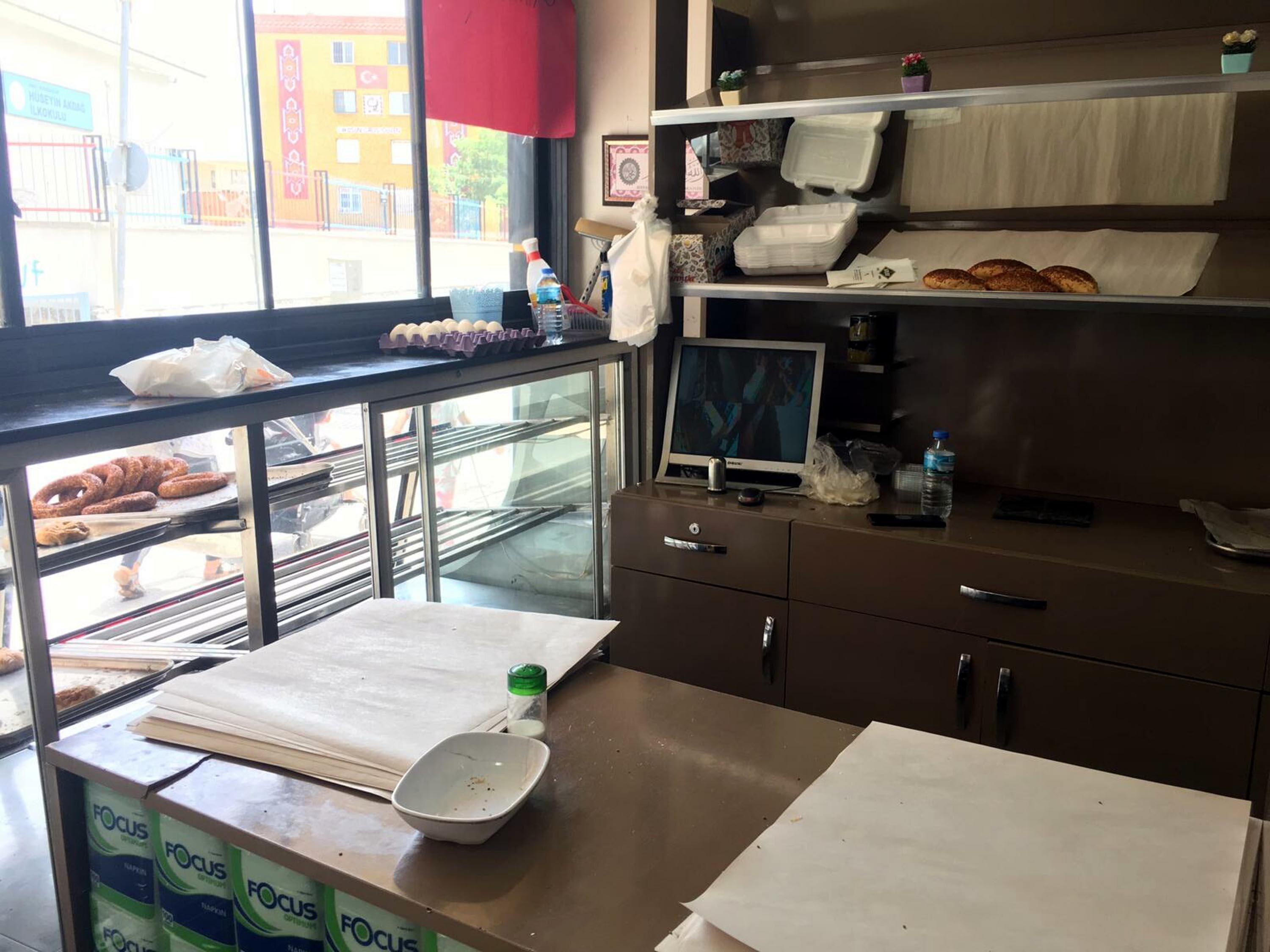 Kıymalı börek yok, diye satırla tezgahı kıran saldırgan tutuklandı