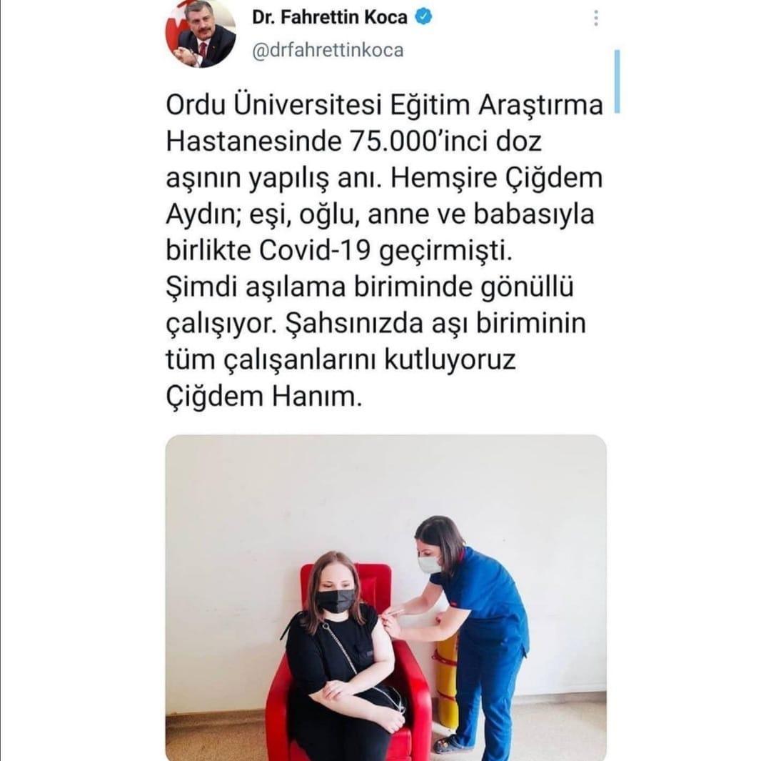 Bakanın paylaştığı aşı ekibindeki Çiğdem hemşire: El birliğiyle üstesinden geleceğiz