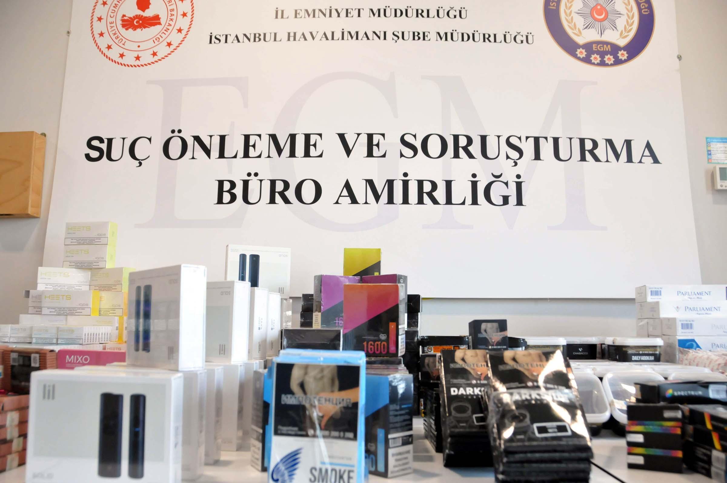 Valizlerden kıyafet yerine kaçak elektronik sigara çıktı