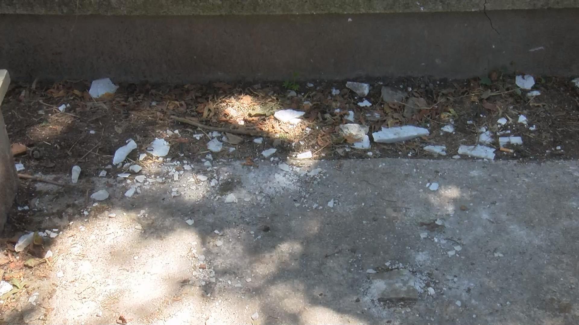 Nihal Atsızın mezarına zarar verildi