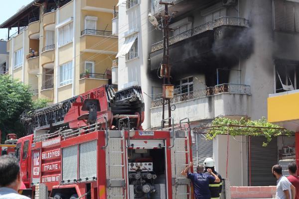 Hatay’da ev yangını; 3 kişi dumandan etkilendi