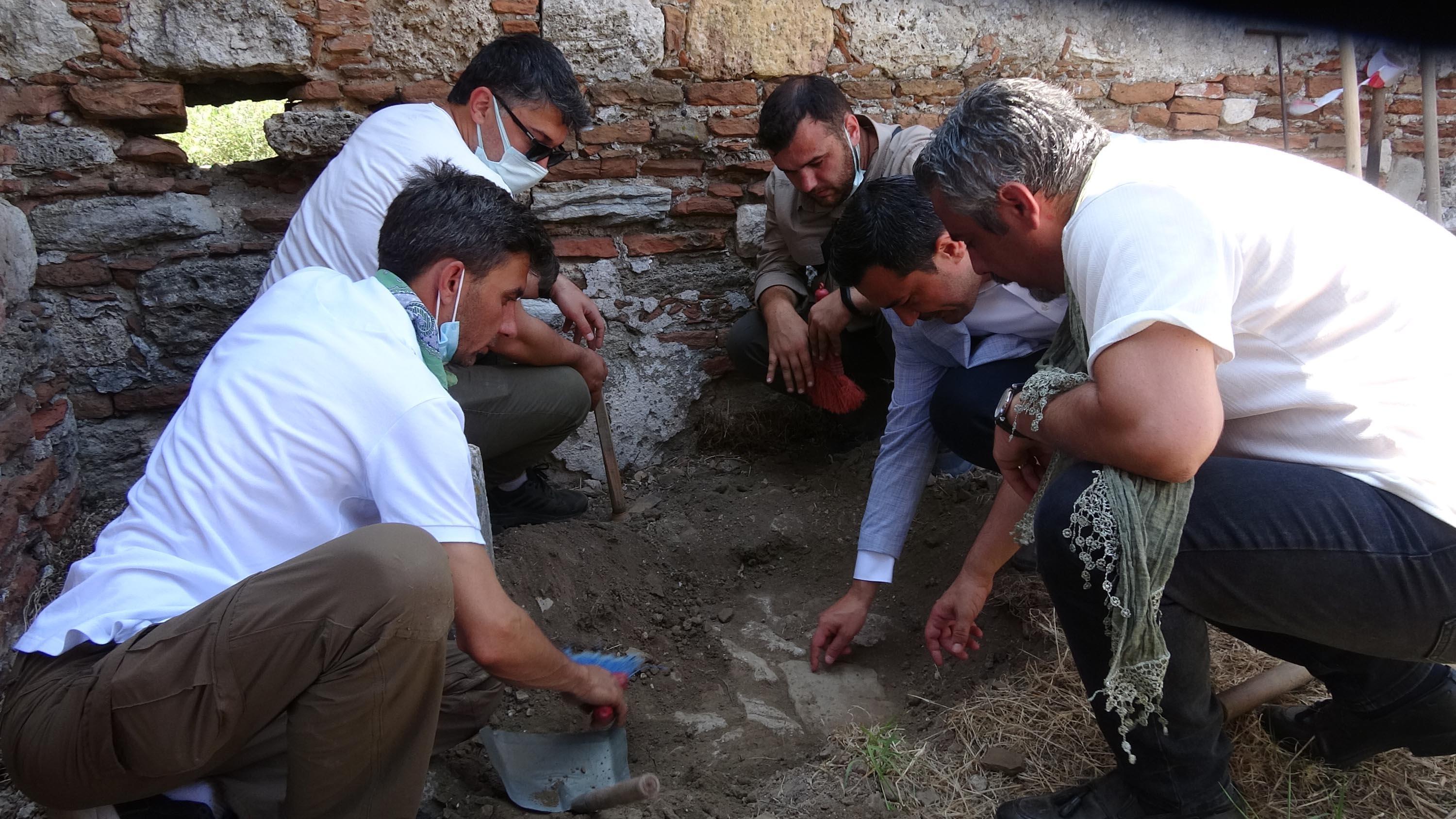Magnesia Antik Kentinde hedef  Zeus Tapınağını gün yüzüne çıkarmak