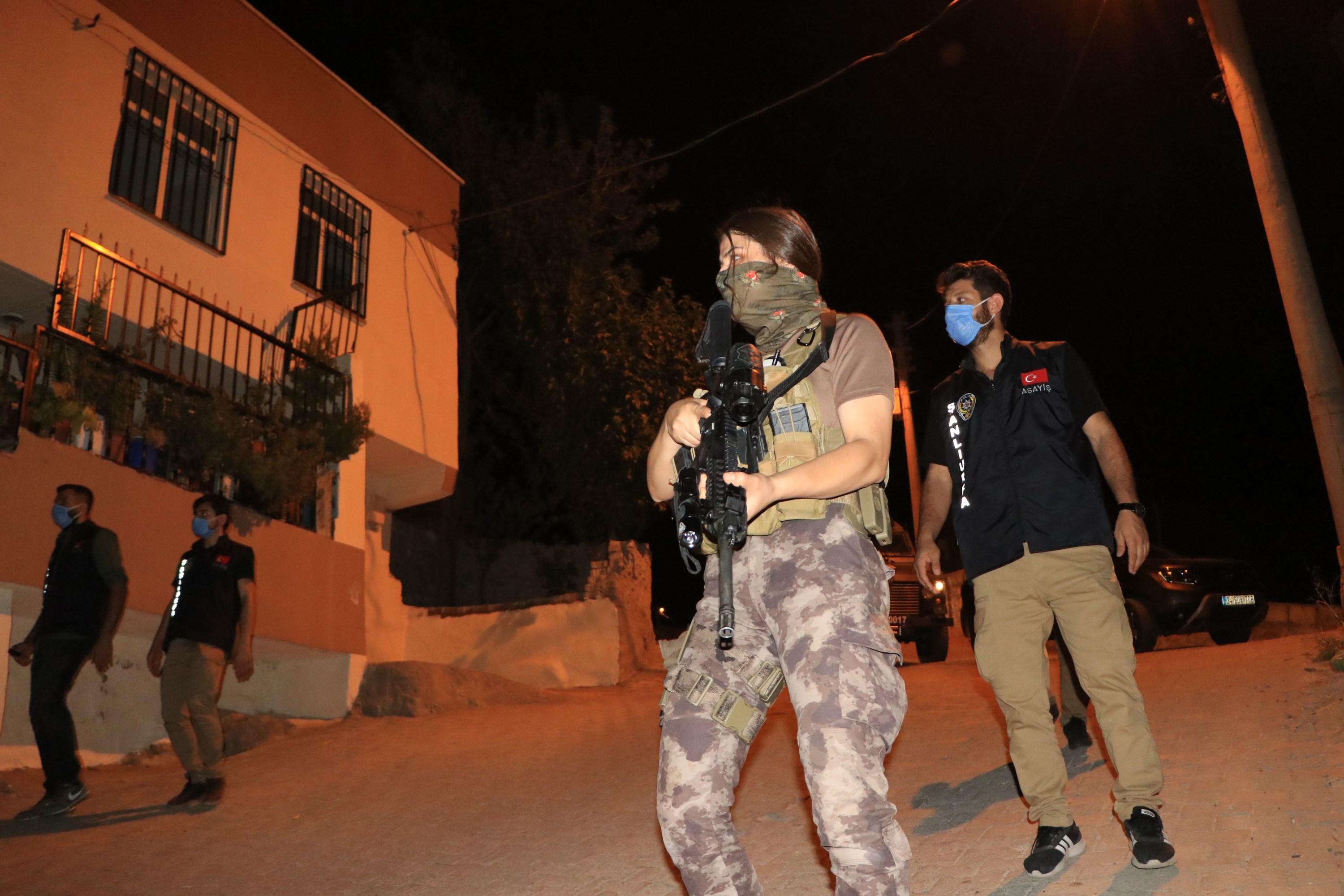 Şanlıurfada 312 polisle asayiş uygulaması: 25 gözaltı