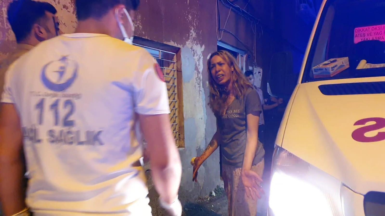 Adana iki kadın arasında bıçaklı kavga: 1 yaralı